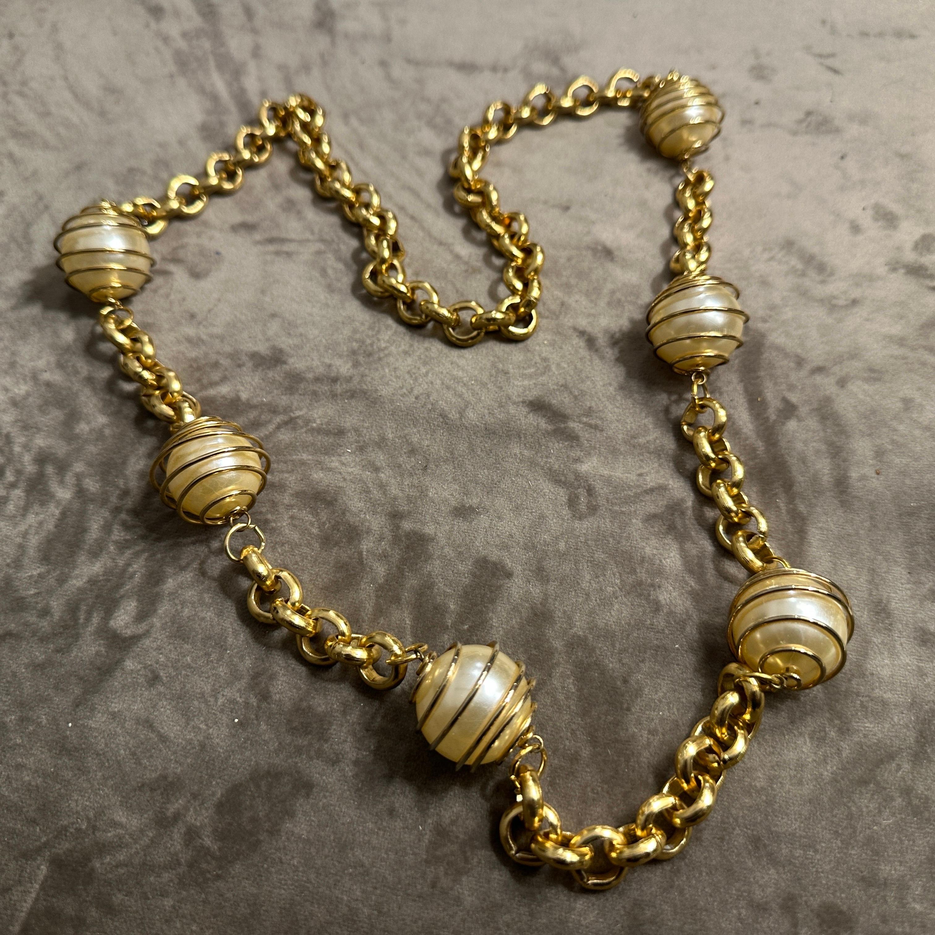 Women's A 1970s High Quality Costume Jewelry Italian Vintage Chain For Sale