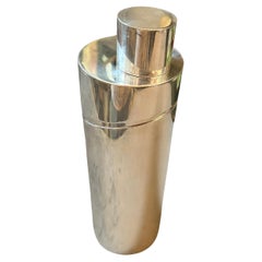 A 1970s Iconic Minimalist Cocktail Shaker by Lino Sabattini for Christofle