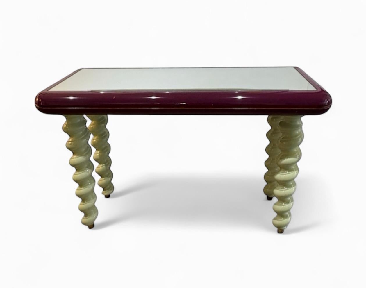 20ième siècle Les années 1970,  Wood laqué, verre miroir et laiton,  Console italienne en vente