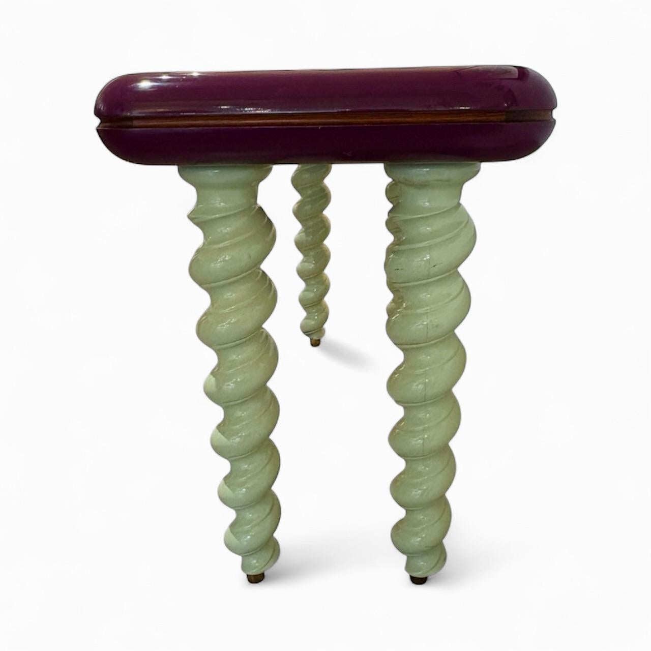 Laiton Les années 1970,  Wood laqué, verre miroir et laiton,  Console italienne en vente