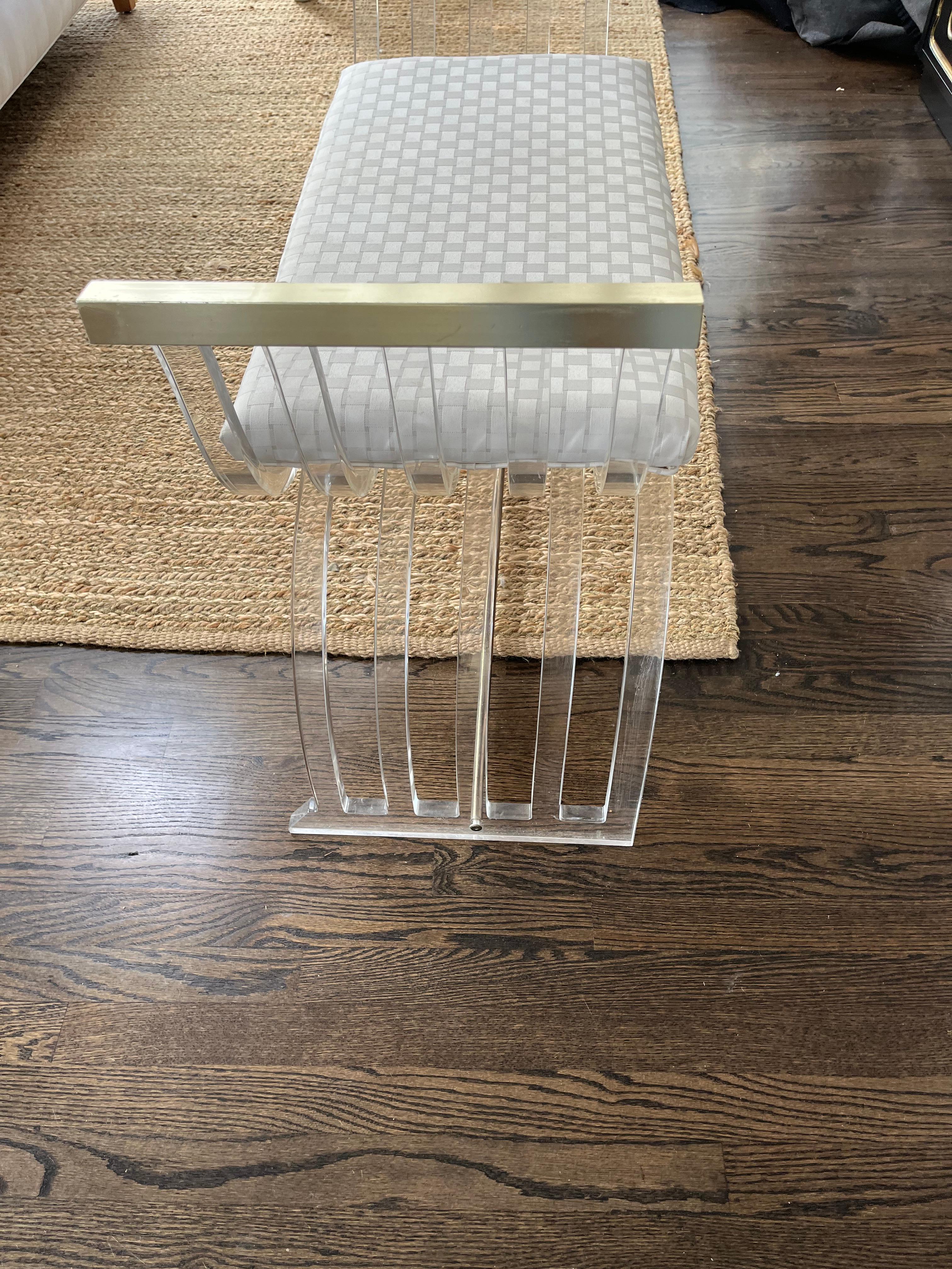1970s Lucite and Upholstered Bench by Hill Manufacturing Corp. In Good Condition In Chicago, IL