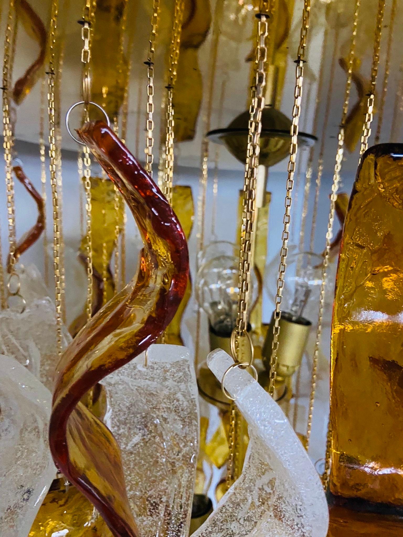 Fait main Lustre à grande cascade en verre de Murano moderne du milieu du siècle dernier des années 1970. en vente
