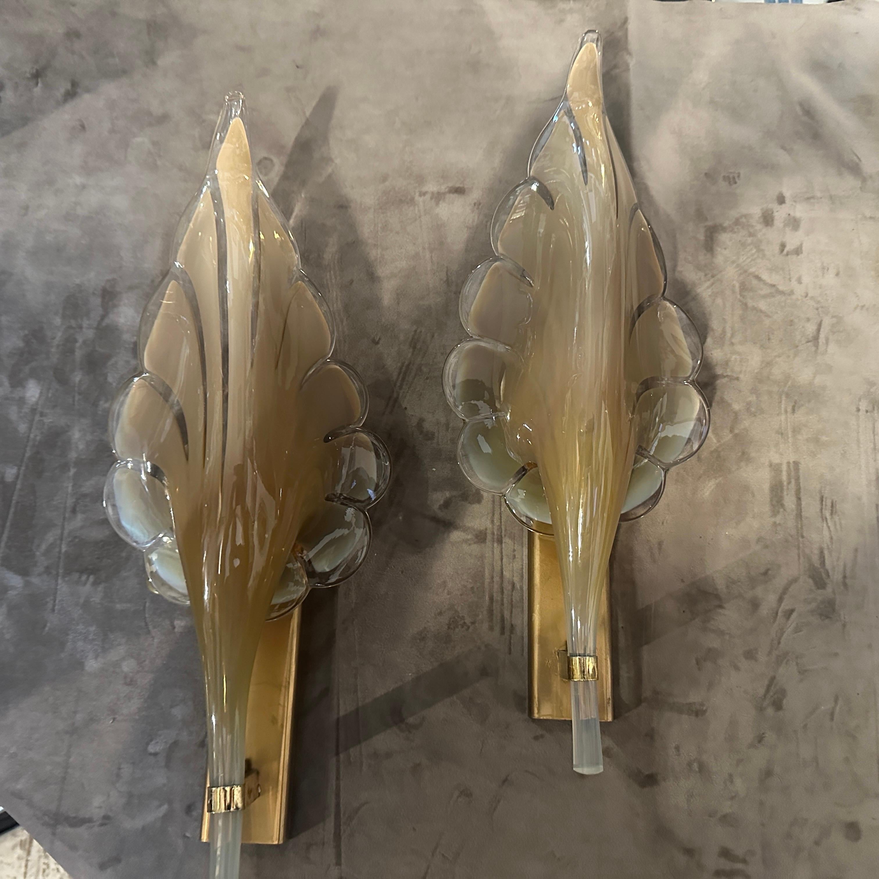 A 1970s Mid-Century Modern Brown Murano Glass Leaf Wall Sconce by Franco Luce For Sale 10