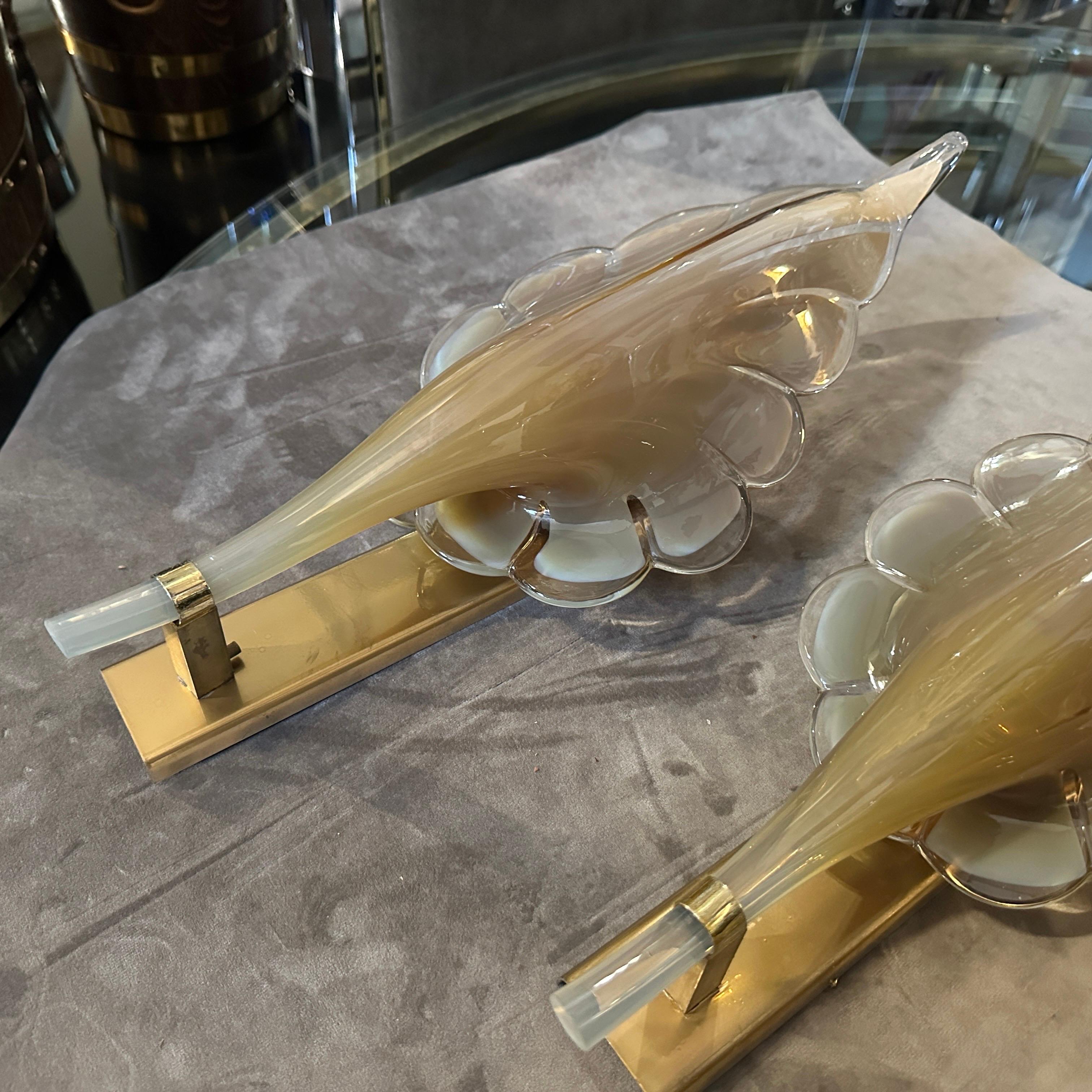 A 1970s Mid-Century Modern Brown Murano Glass Leaf Wall Sconce by Franco Luce For Sale 1