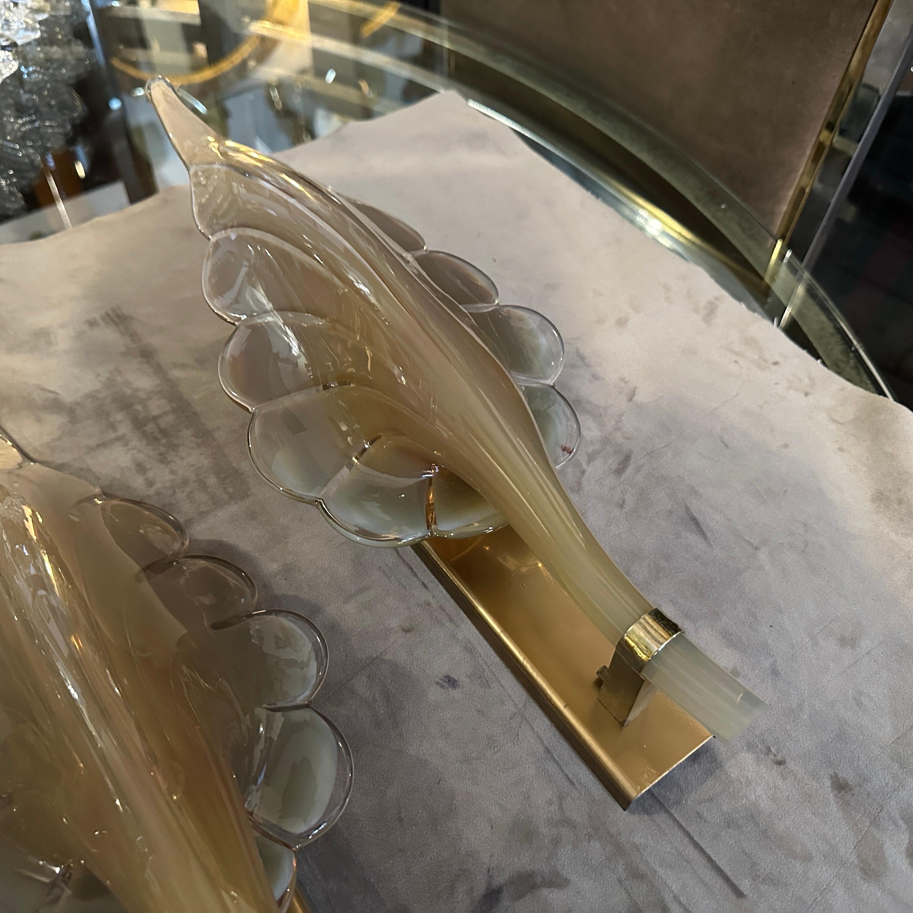 A 1970s Mid-Century Modern Brown Murano Glass Leaf Wall Sconce by Franco Luce For Sale 3