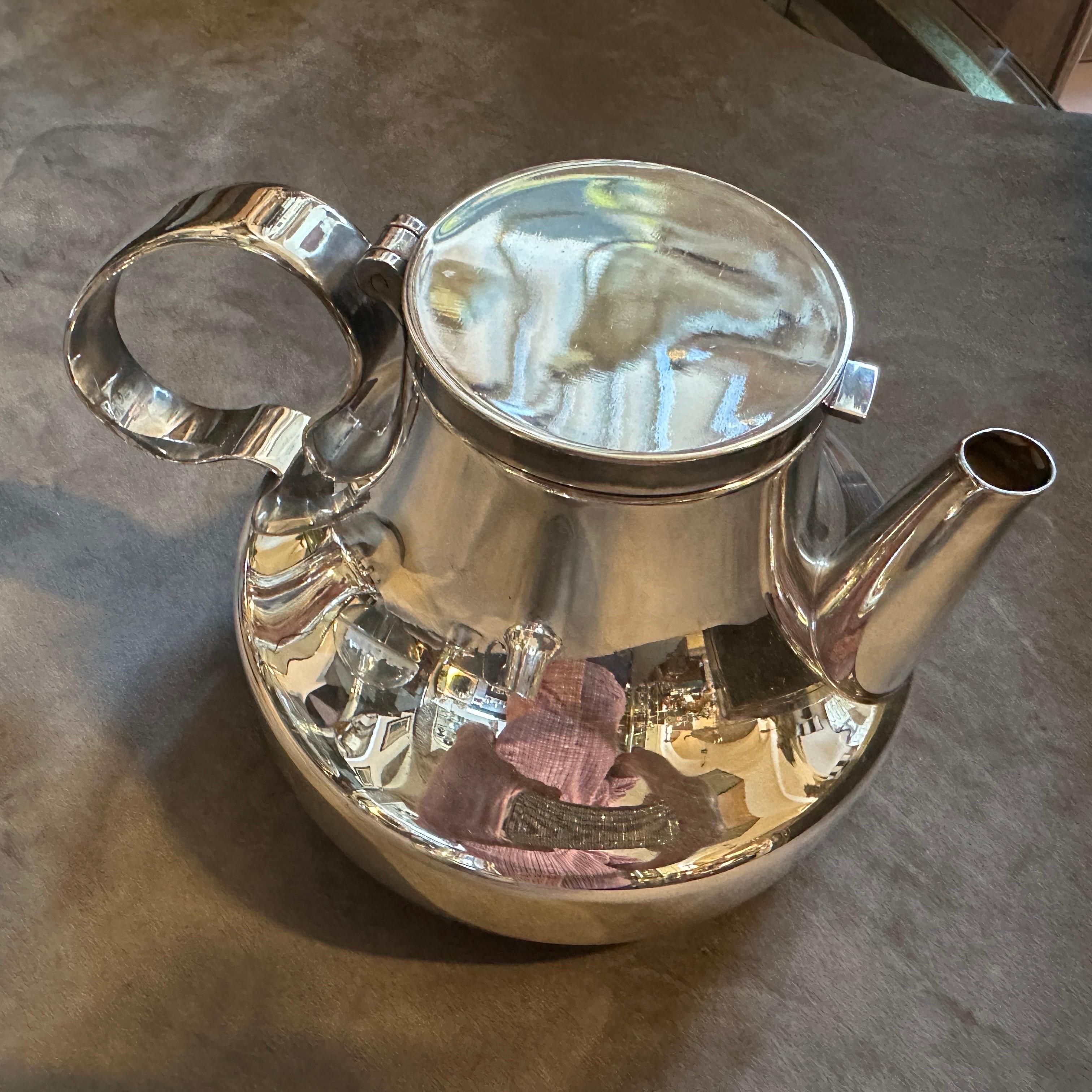 Un set di Lino Sabattini placcato in argento degli anni '70, metà del secolo scorso, mod. Suite 1967 in vendita 5