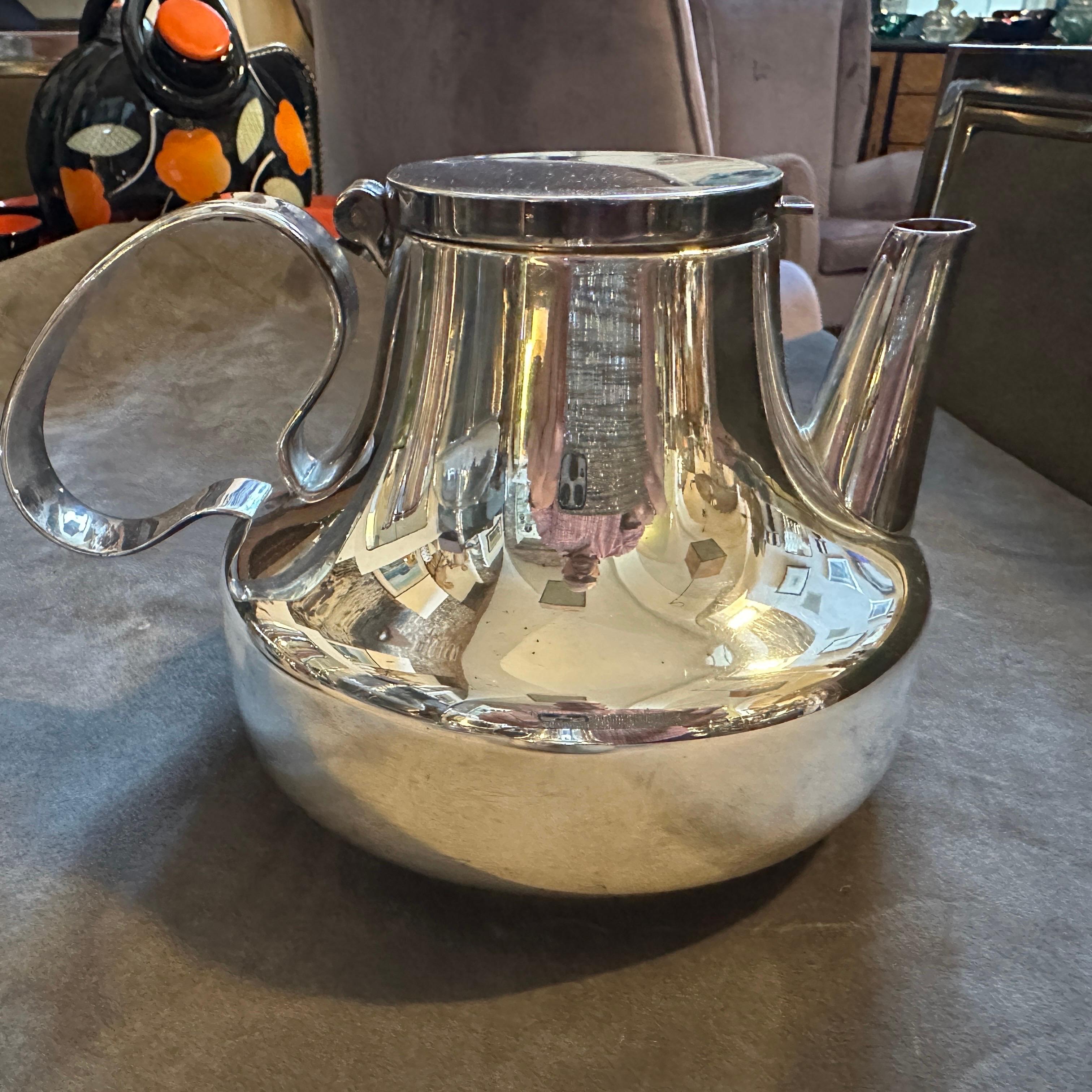 Un set di Lino Sabattini placcato in argento degli anni '70, metà del secolo scorso, mod. Suite 1967 in vendita 6