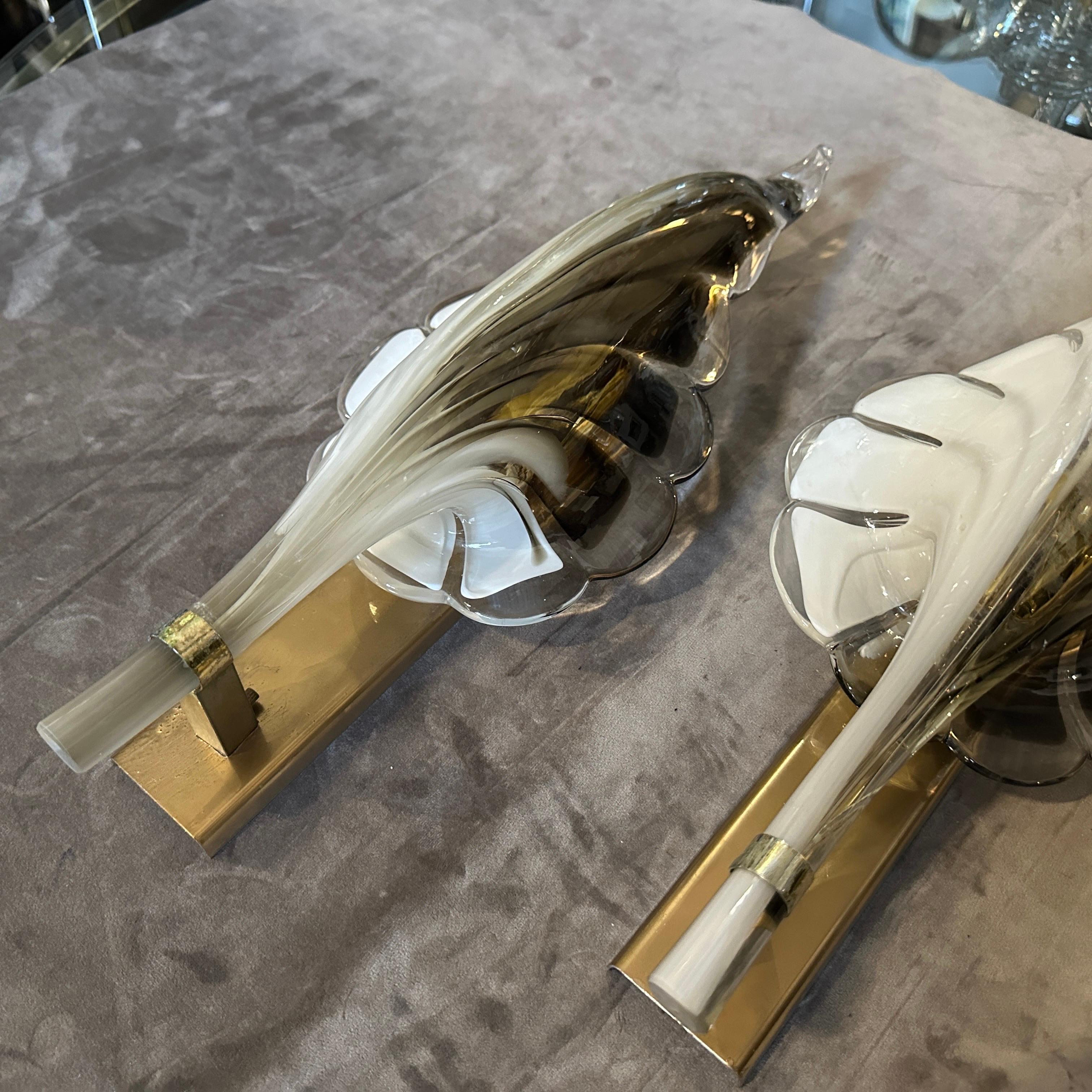 A 1970s Mid-Century Modern Murano Glass Leaf Wall Sconce by Franco Luce For Sale 11