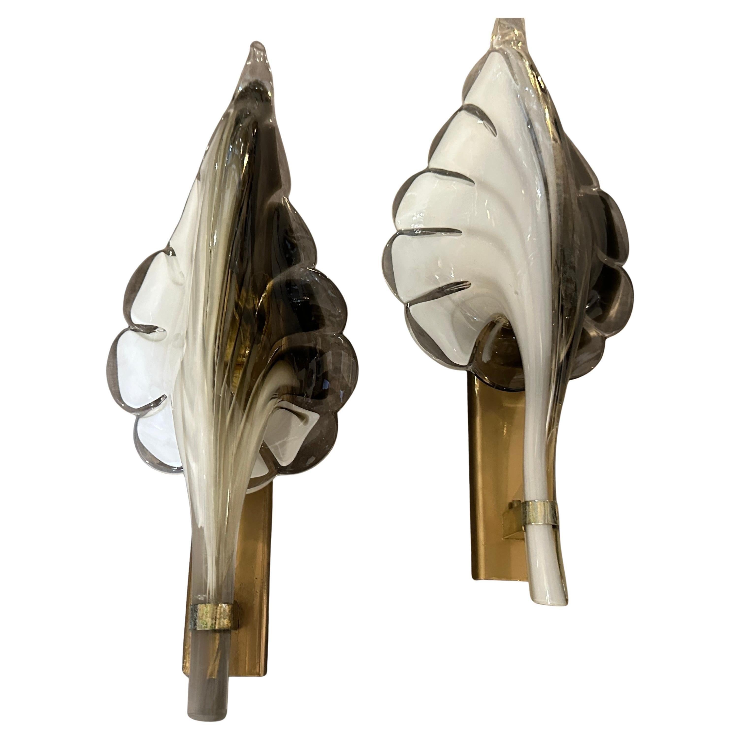 Italian A 1970s Mid-Century Modern Murano Glass Leaf Wall Sconce by Franco Luce For Sale