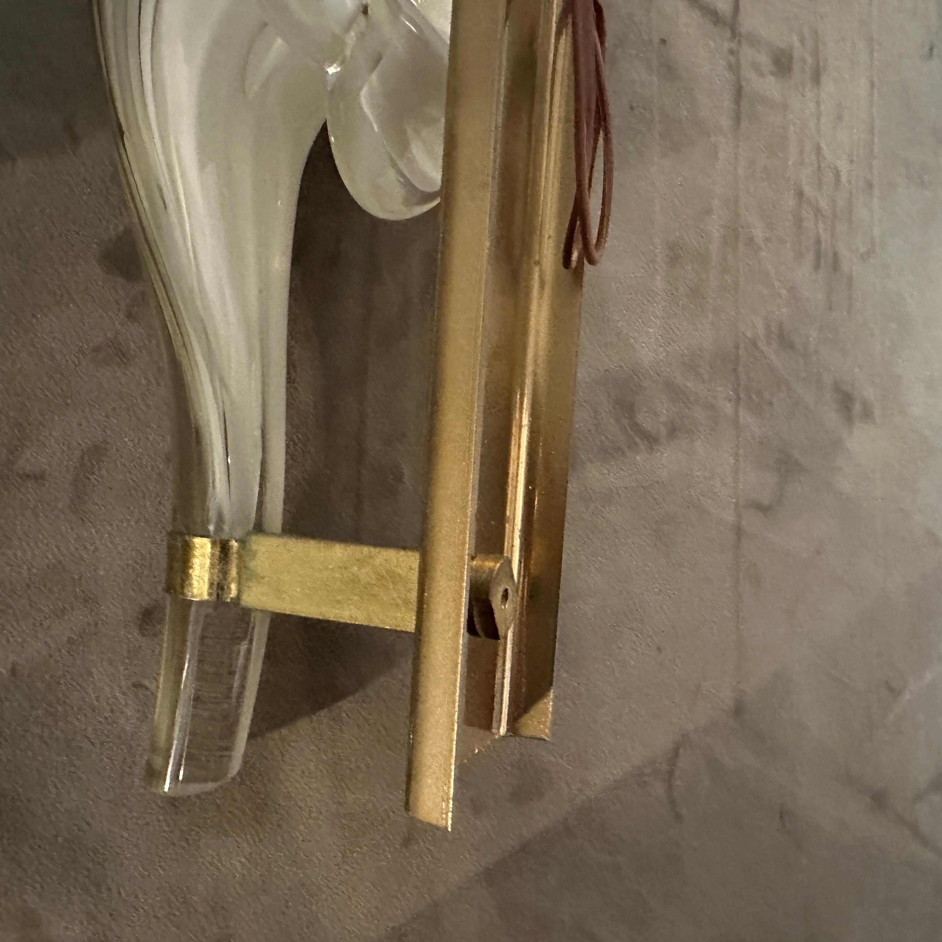 A 1970s Mid-Century Modern Murano Glass Leaf Wall Sconce by Franco Luce For Sale 1