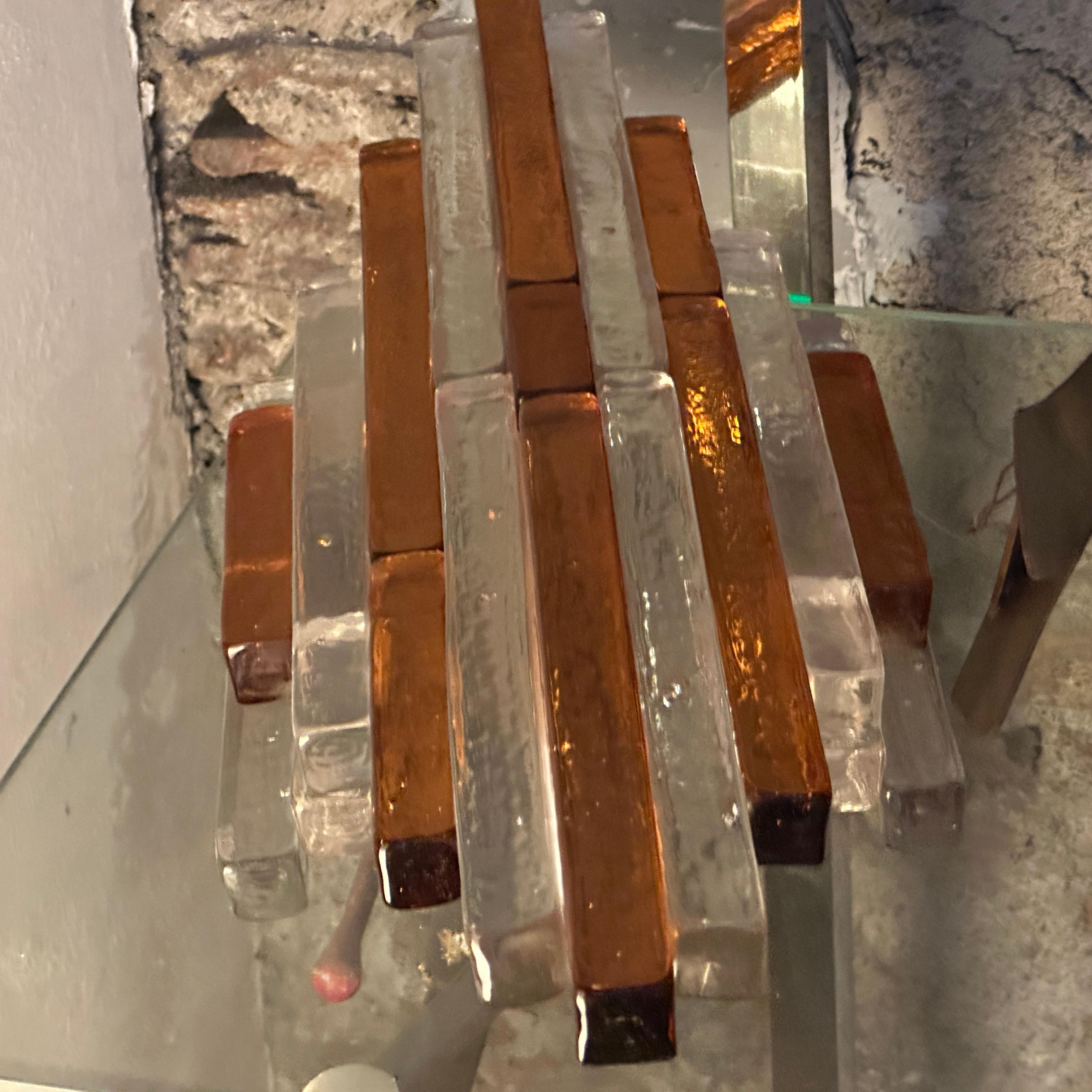 A 1970s Brutalist Amber and Clear Stacked Glass Linea Wall Sconce by Poliarte For Sale 2