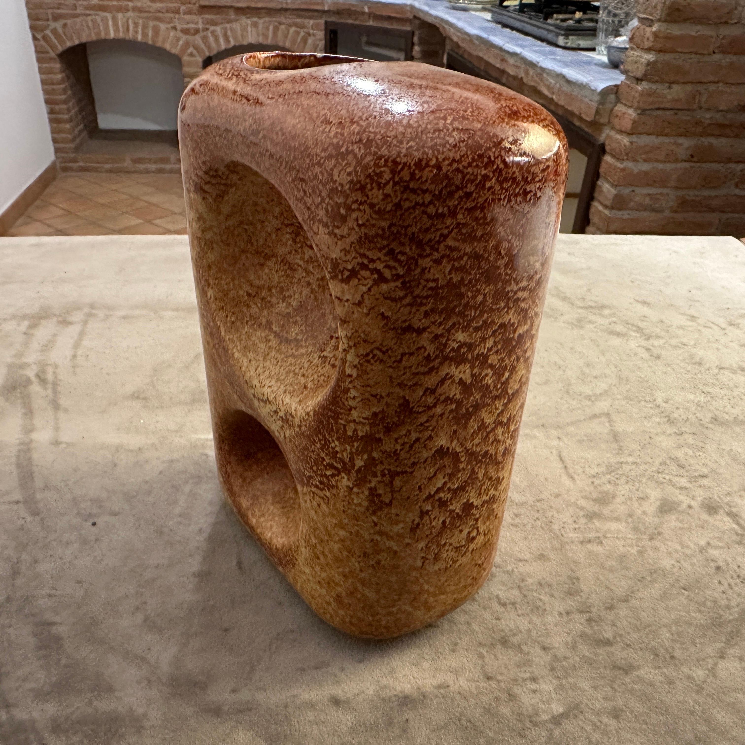 Modernistische italienische Keramikvase von Bertoncello aus den 1970er Jahren (20. Jahrhundert) im Angebot