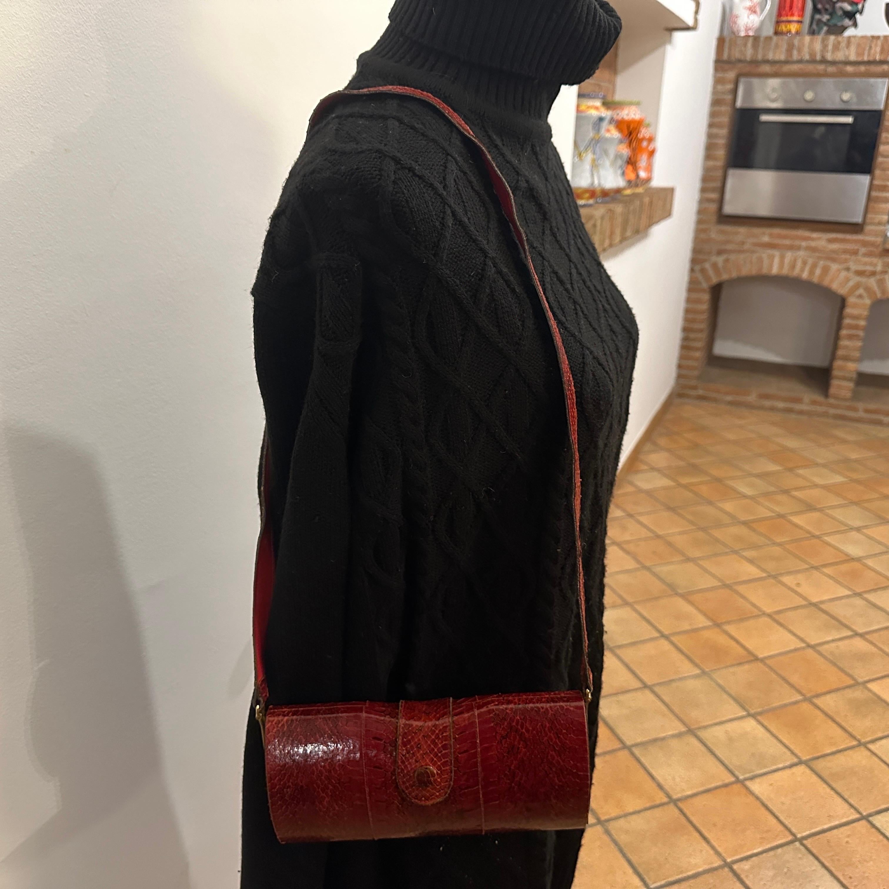 Women's A 1970s Textured Red Leather and Brass ItalianShoulder Bag For Sale