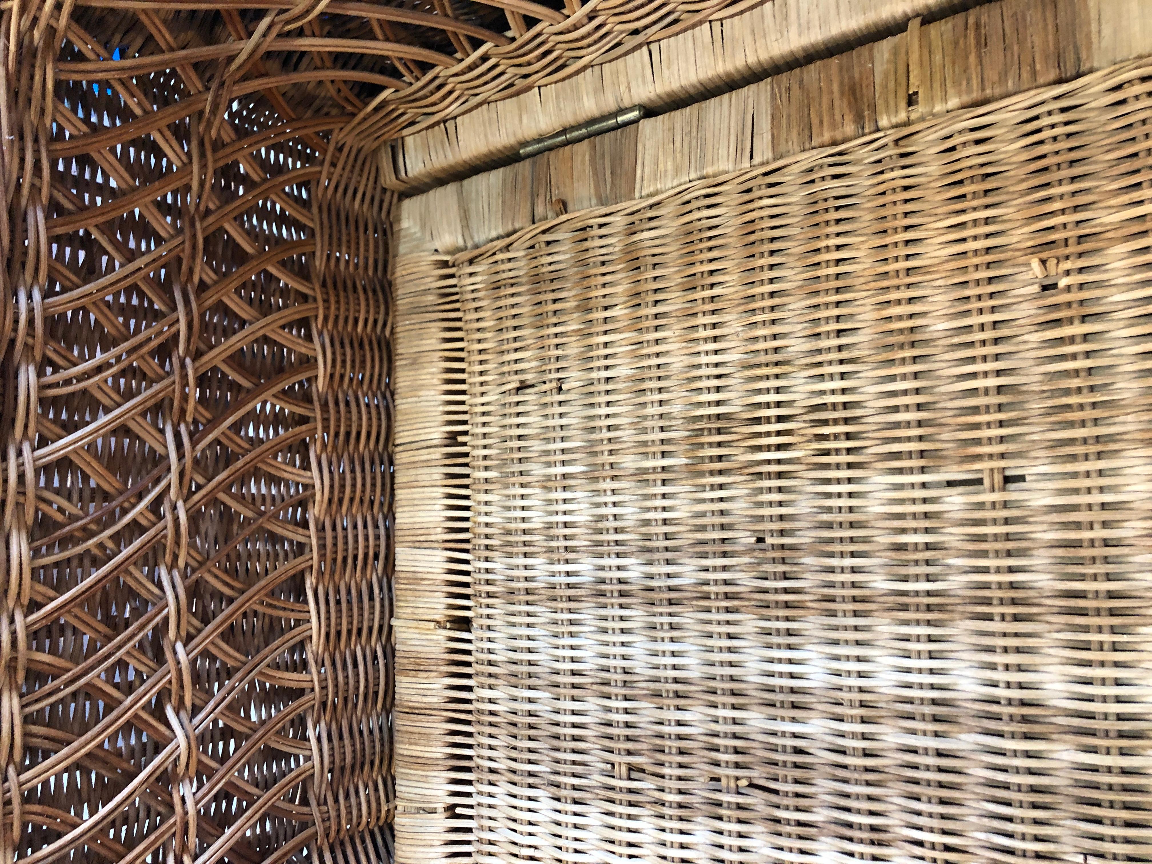 1970s Wicker Sofa/Bench Having Storage under the Seat 1