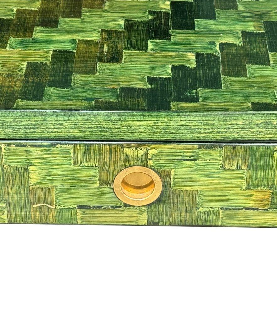 A 1970s woven green rattan three drawer console table by Vivai Del Sud For Sale 4