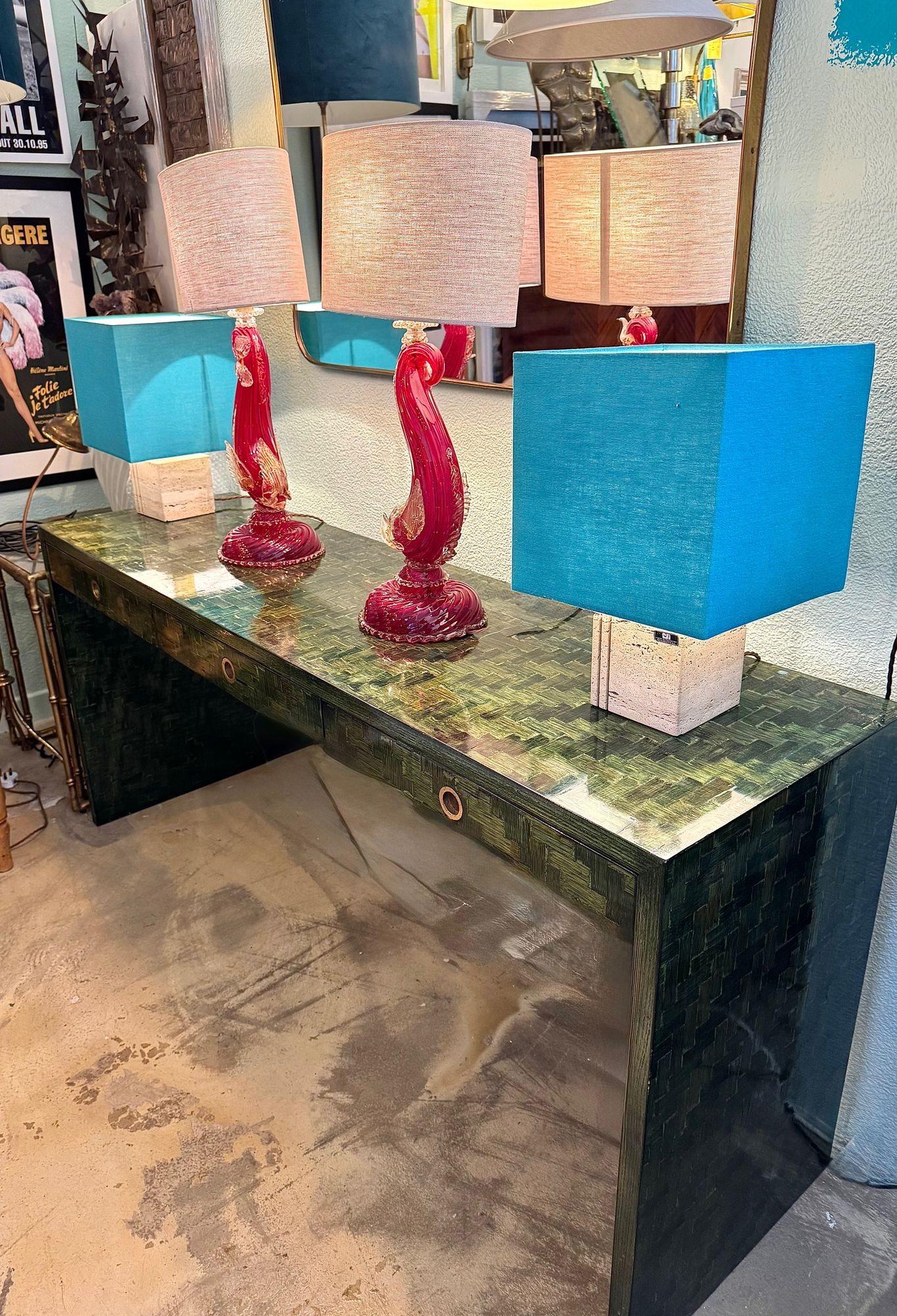 A 1970s woven green rattan three drawer console table by Vivai Del Sud In Good Condition For Sale In London, GB