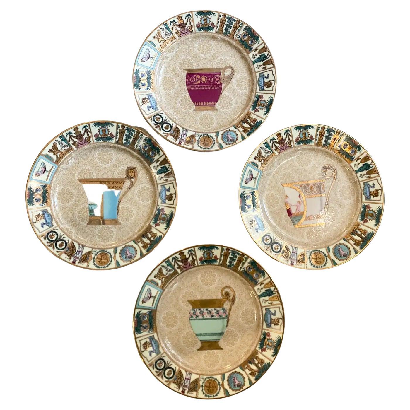 Magnifique ensemble de quatre assiettes murales italiennes en porcelaine de Gucci des années 1980 en vente