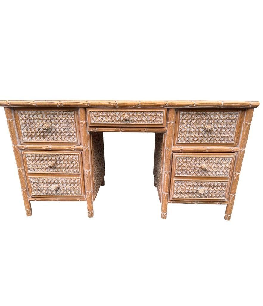 Scrivania in stile coloniale degli anni '80 in legno intagliato e rattan di Roche Bobois in vendita 9