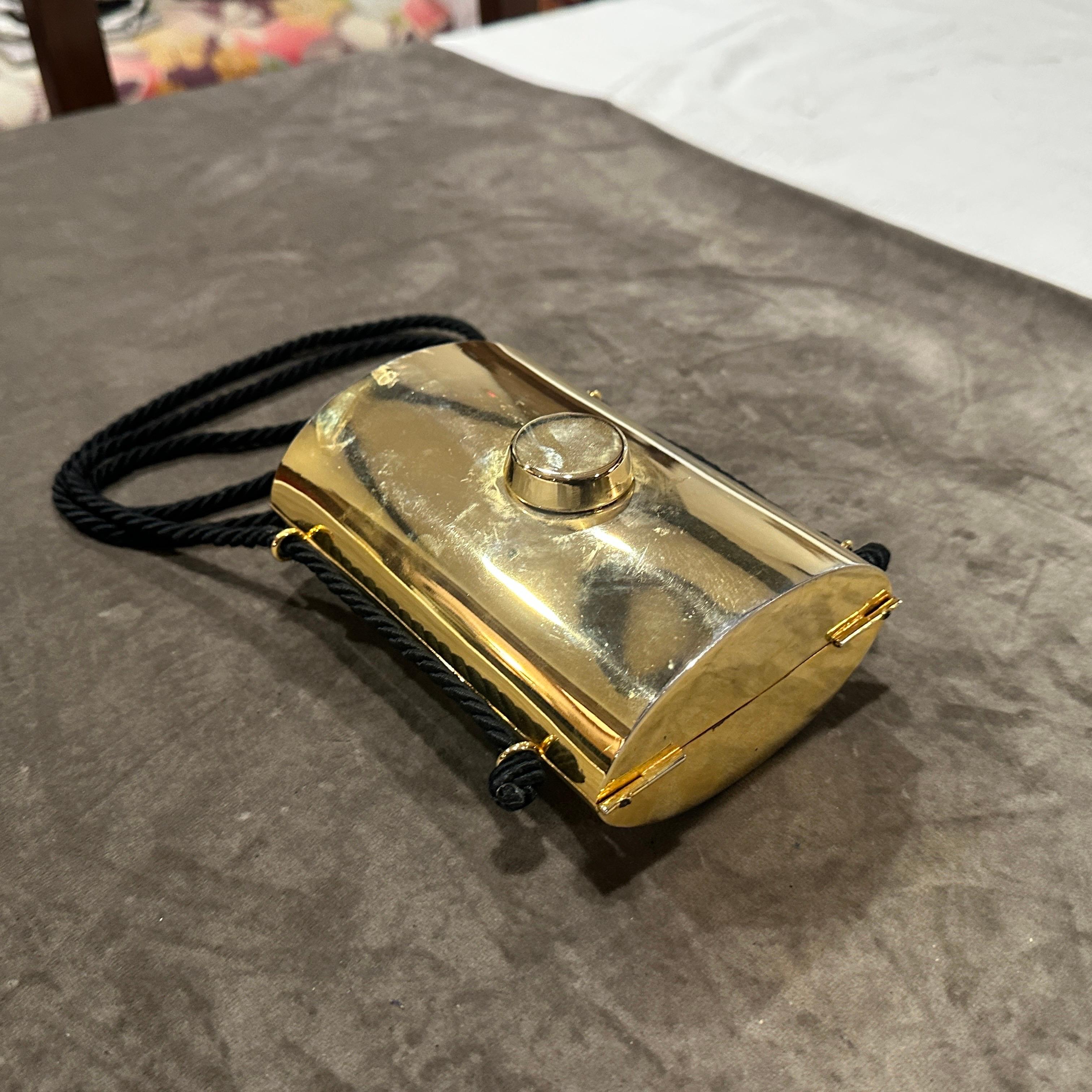 A 1980s Extravagant Brass, Leather and Black Rope Italian Minaudière Bon état - En vente à Aci Castello, IT