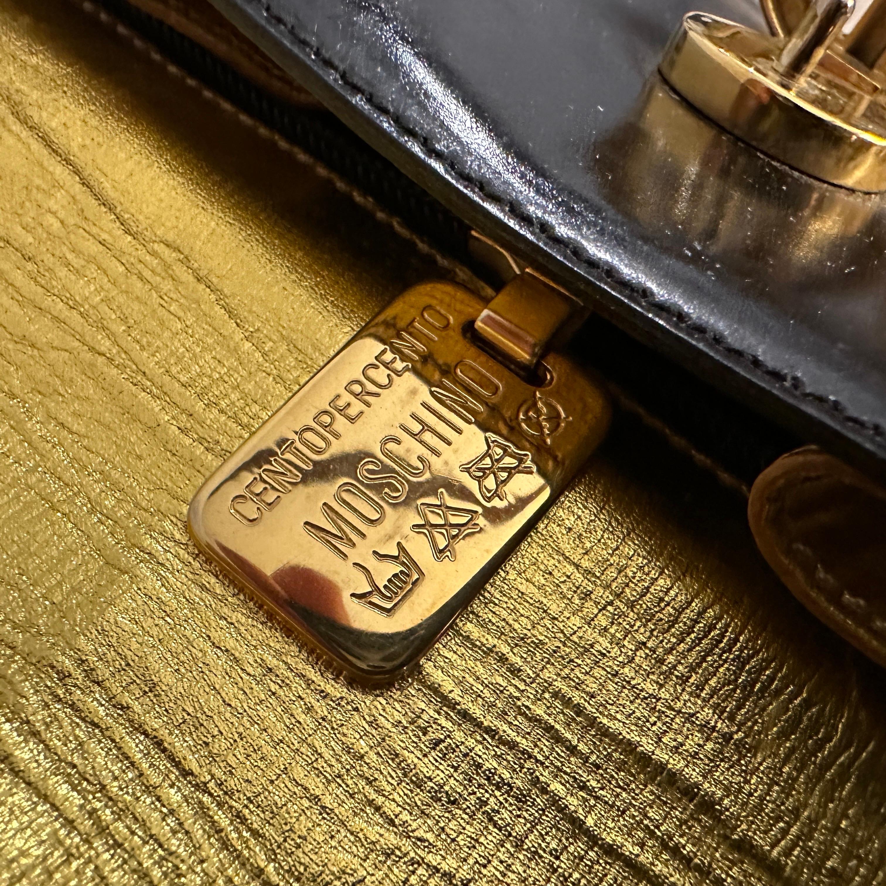 A 1980s Iconic Franco Moschino Small Hand Bag For Sale 1