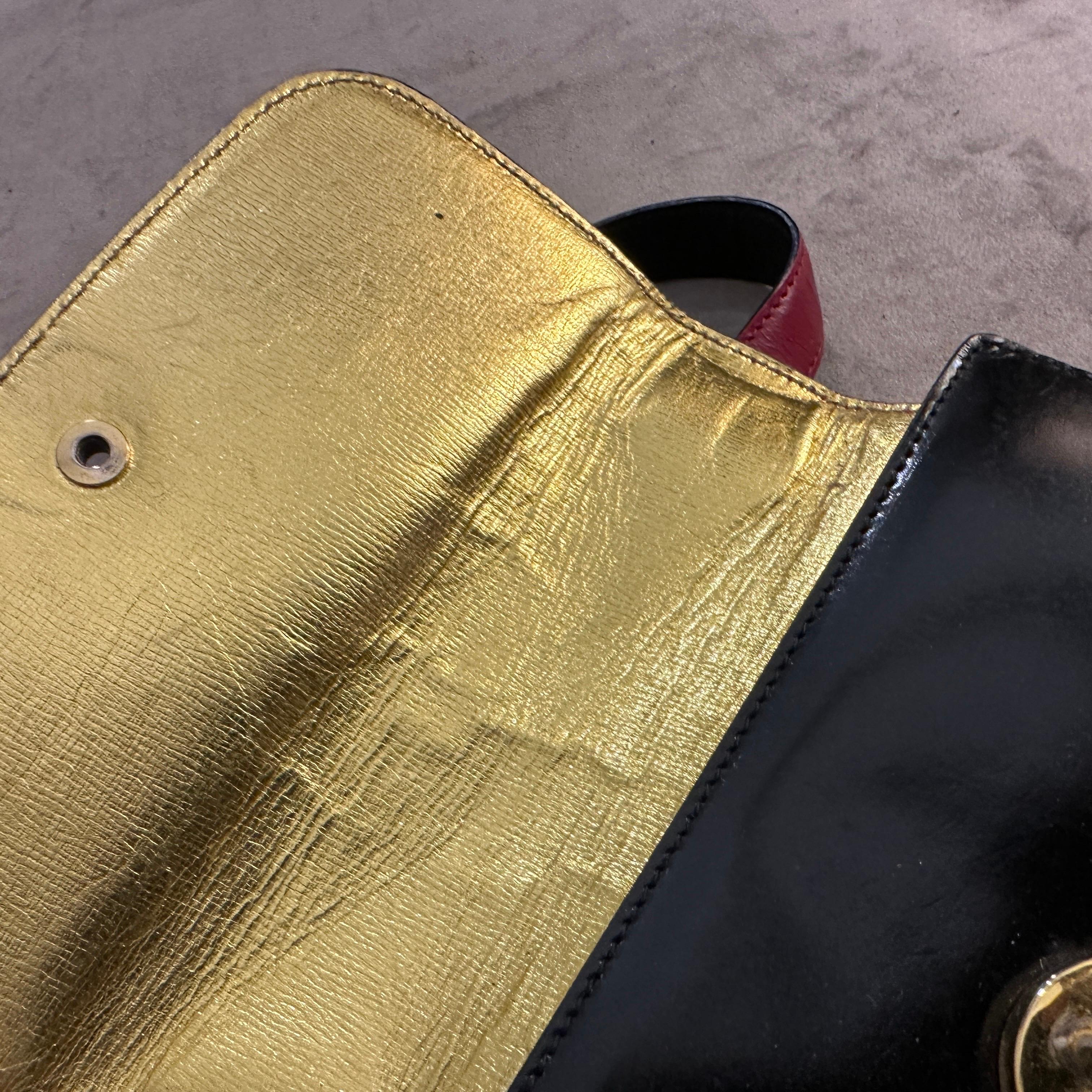 A 1980s Iconic Franco Moschino Small Hand Bag For Sale 4