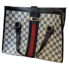 Un bolso de mano icónico de los años 80 de Gucci