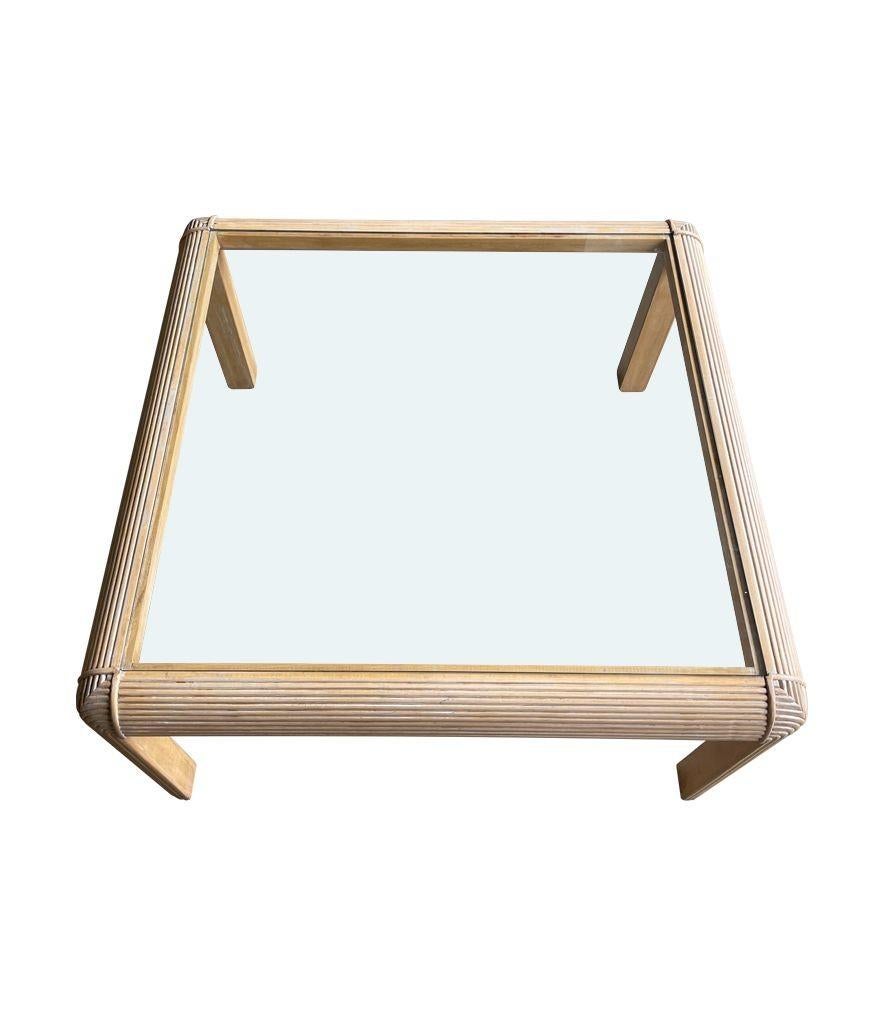 Grande table basse carrée en bambou roseau des années 1980 dans le style de Vivai Del Sud avec plaque de verre originale.