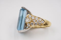 1980s Large Aquamarine, Diamond and 18 Carat Gold Ring by Repossi