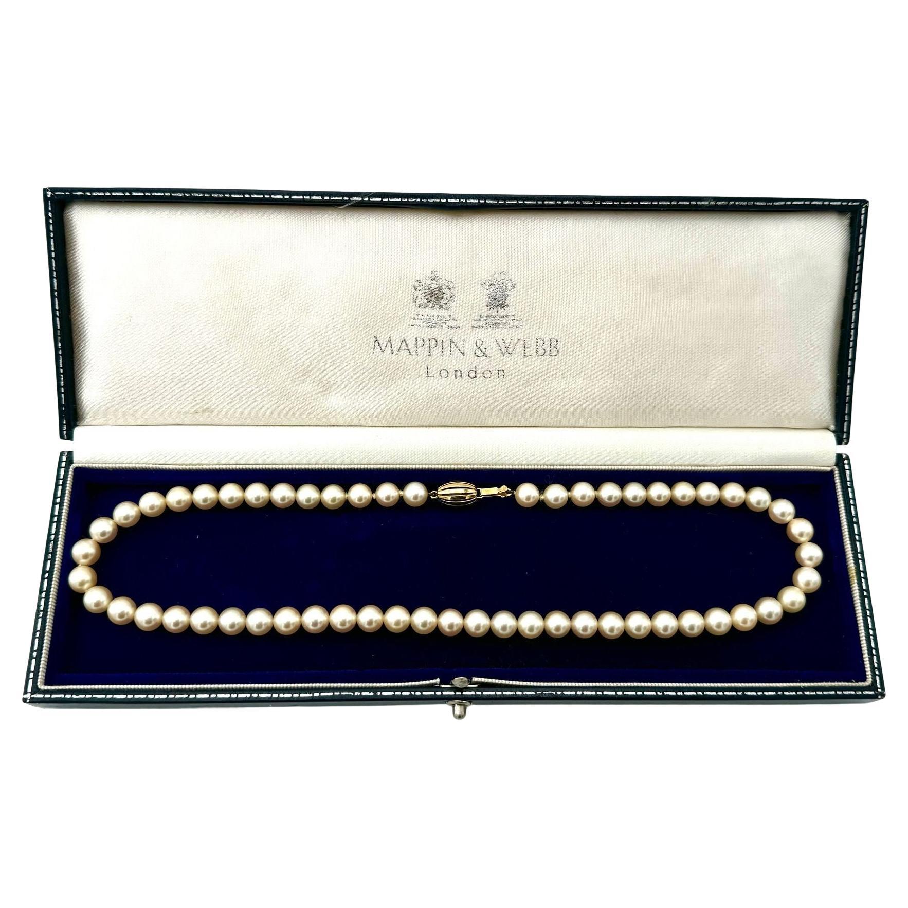 Mappin & Webb Akoya-Perlenkette aus den 1980er Jahren mit 18 Karat Goldschließe