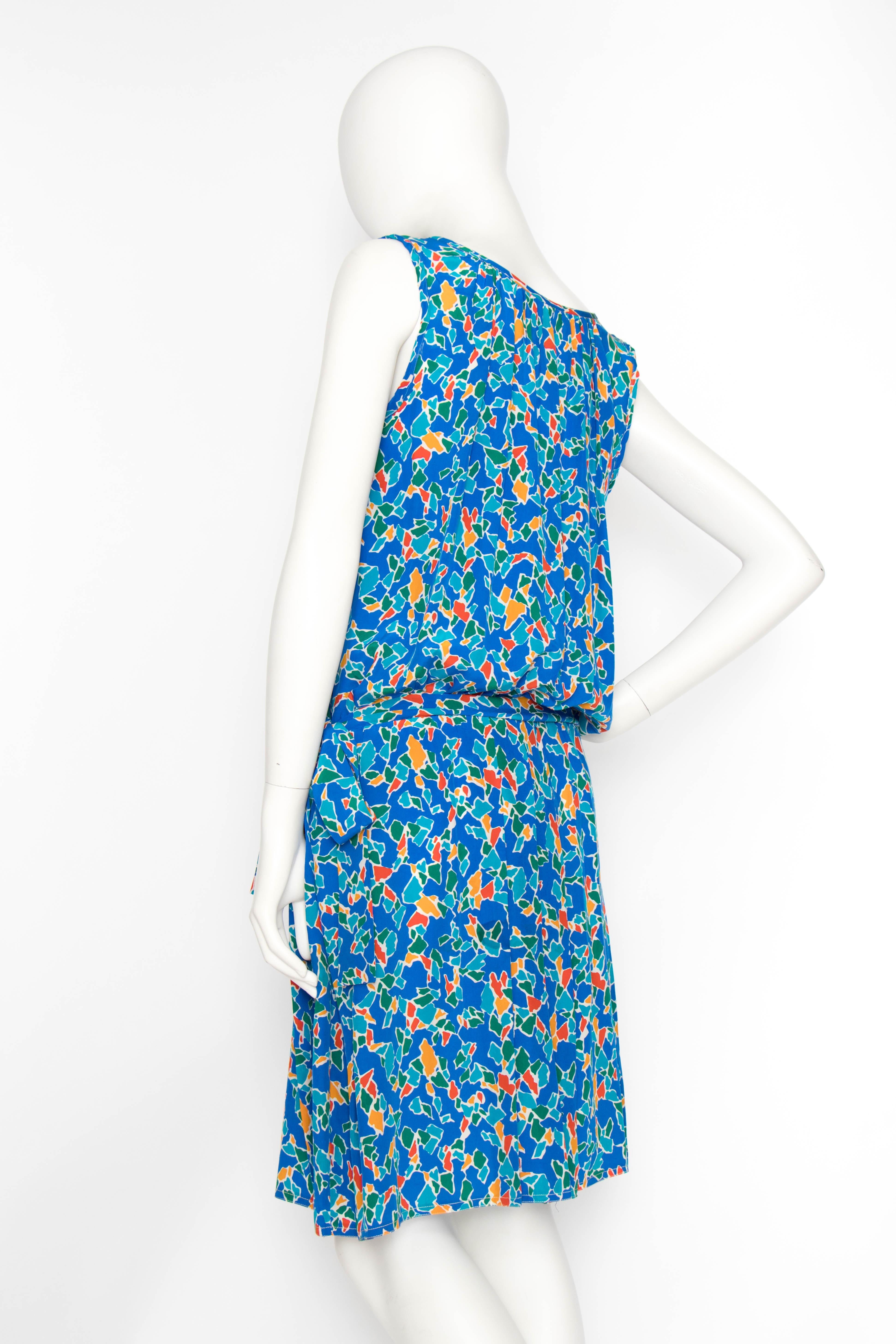 A 1980s Yves Saint Laurent Rive Gauche Graphic Sleeveless Silk Drop-waist Dress  In Good Condition In Copenhagen, DK
