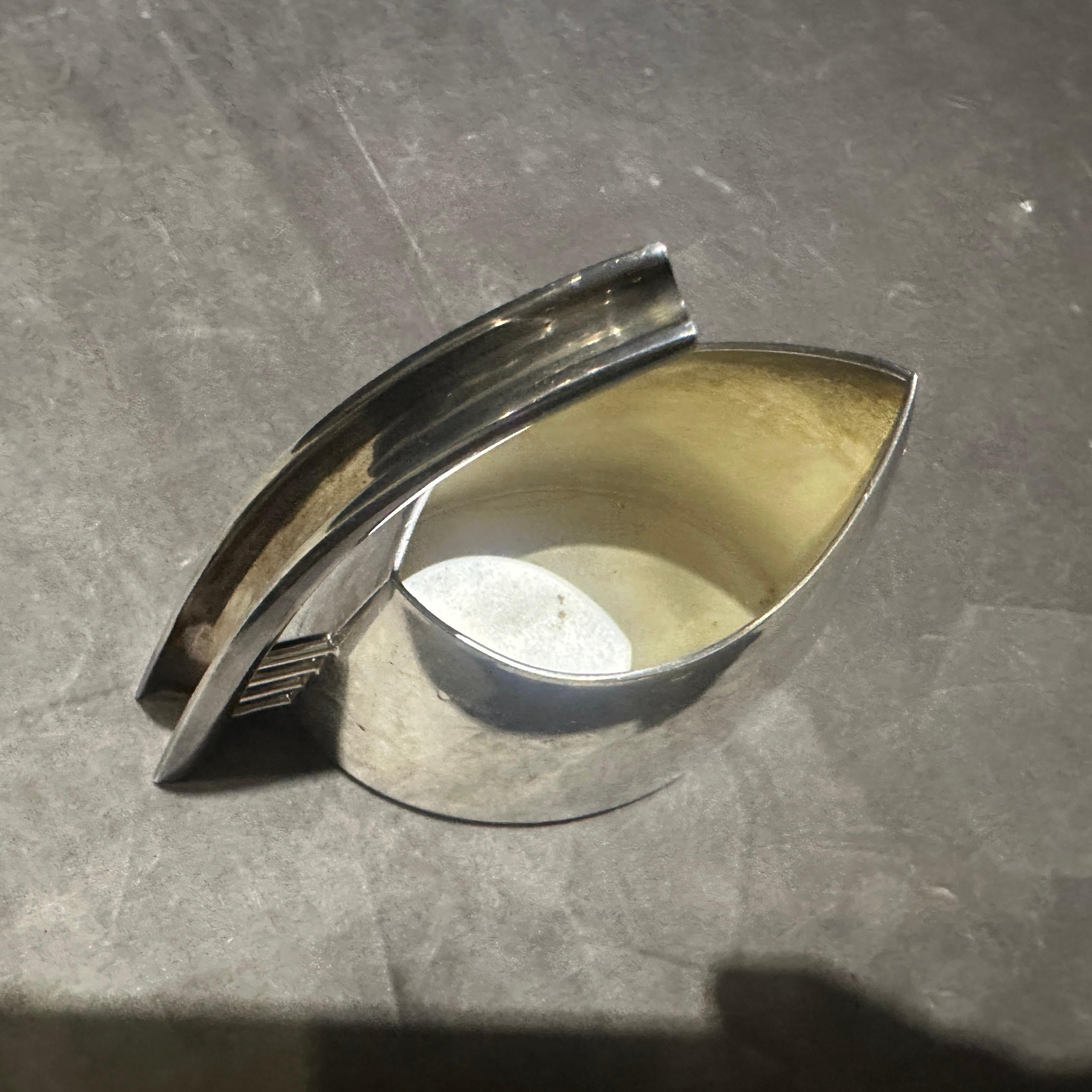 A 1989 Minimalist Silver Plated Fenice Milk Jug Designed by Lino Sabattini For Sale 1
