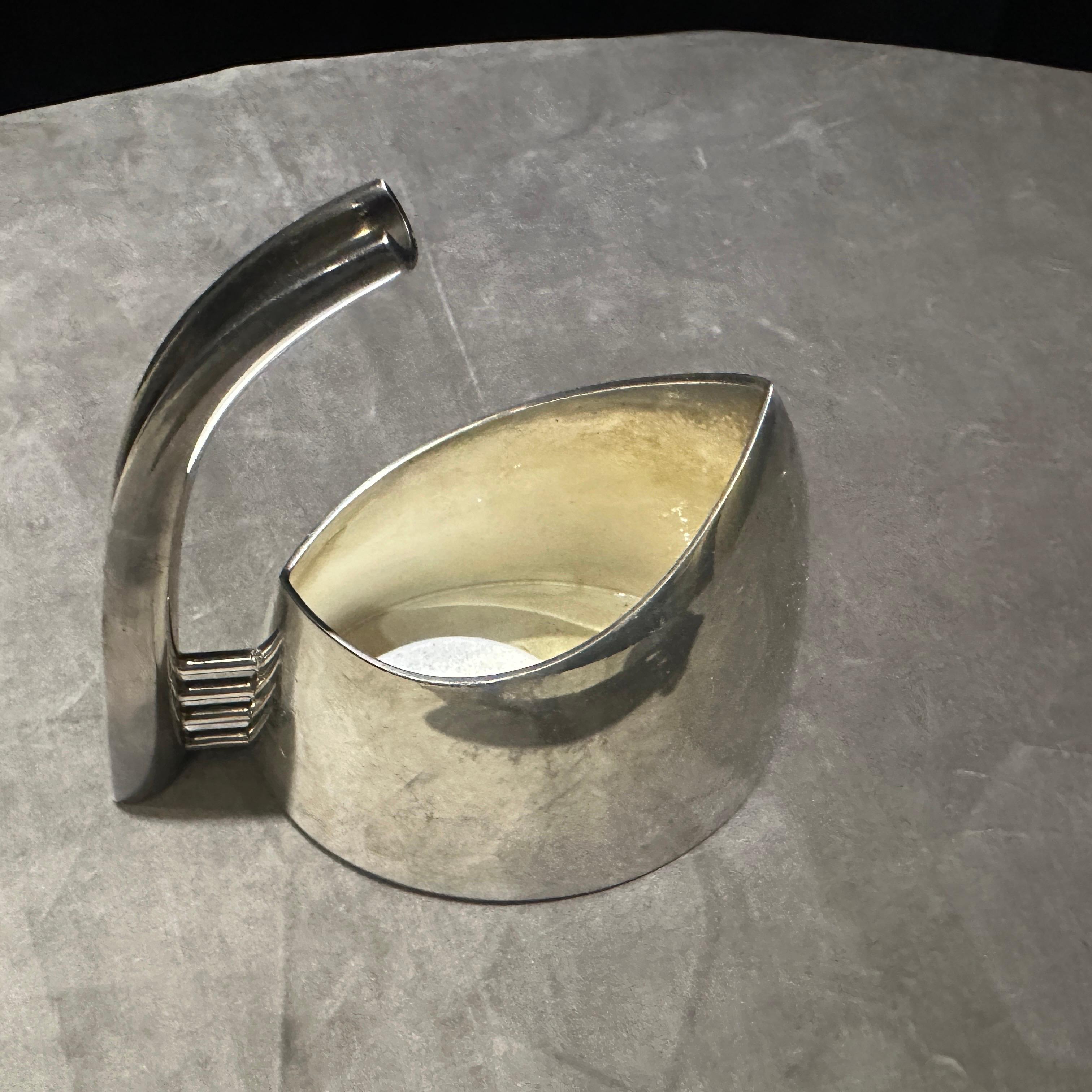 A 1989 Minimalist Silver Plated Fenice Milk Jug Designed by Lino Sabattini For Sale 3
