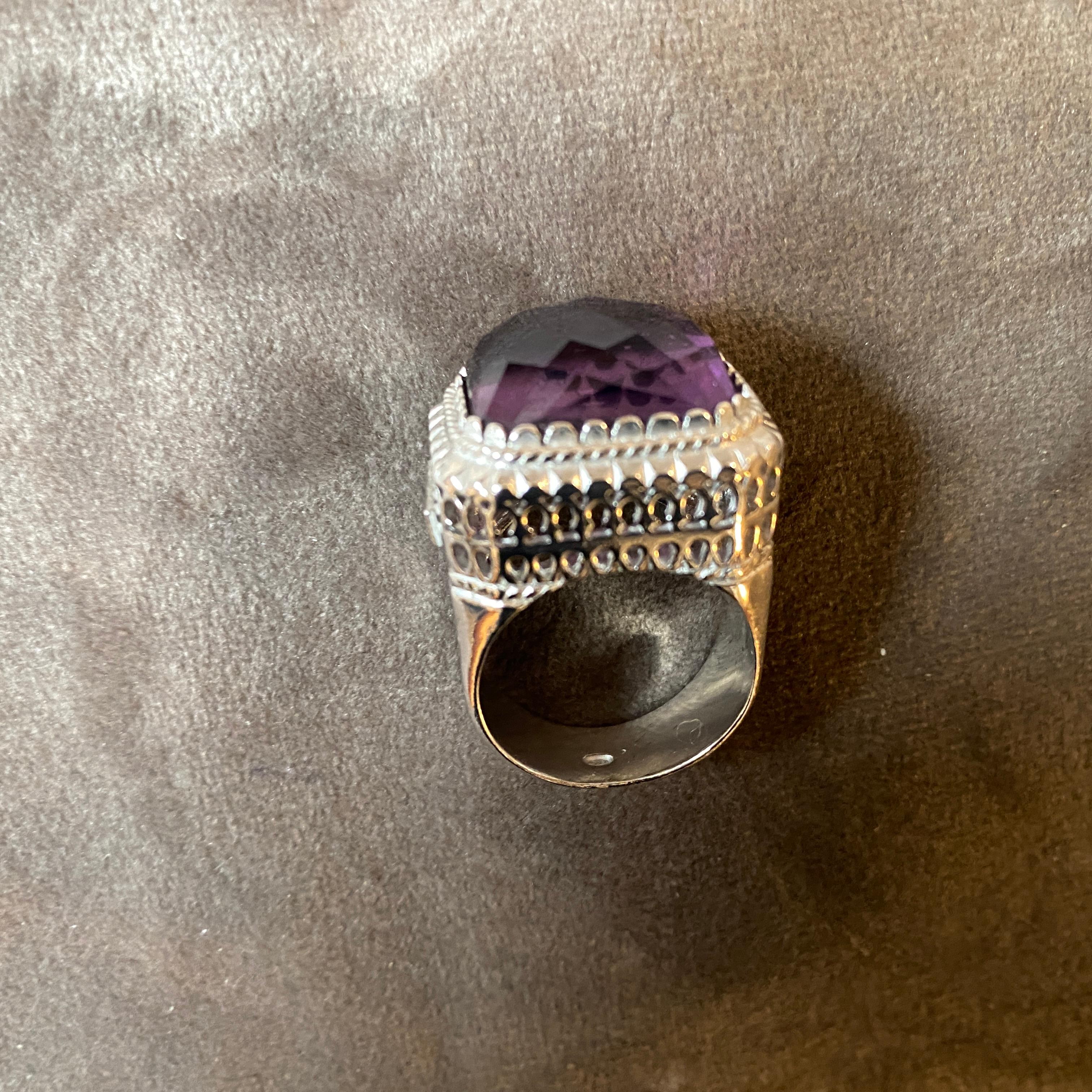 A 1990s Retro Sterling Silver and Hydrothermal Quartz Italian Cocktail Ring In New Condition For Sale In Aci Castello, IT