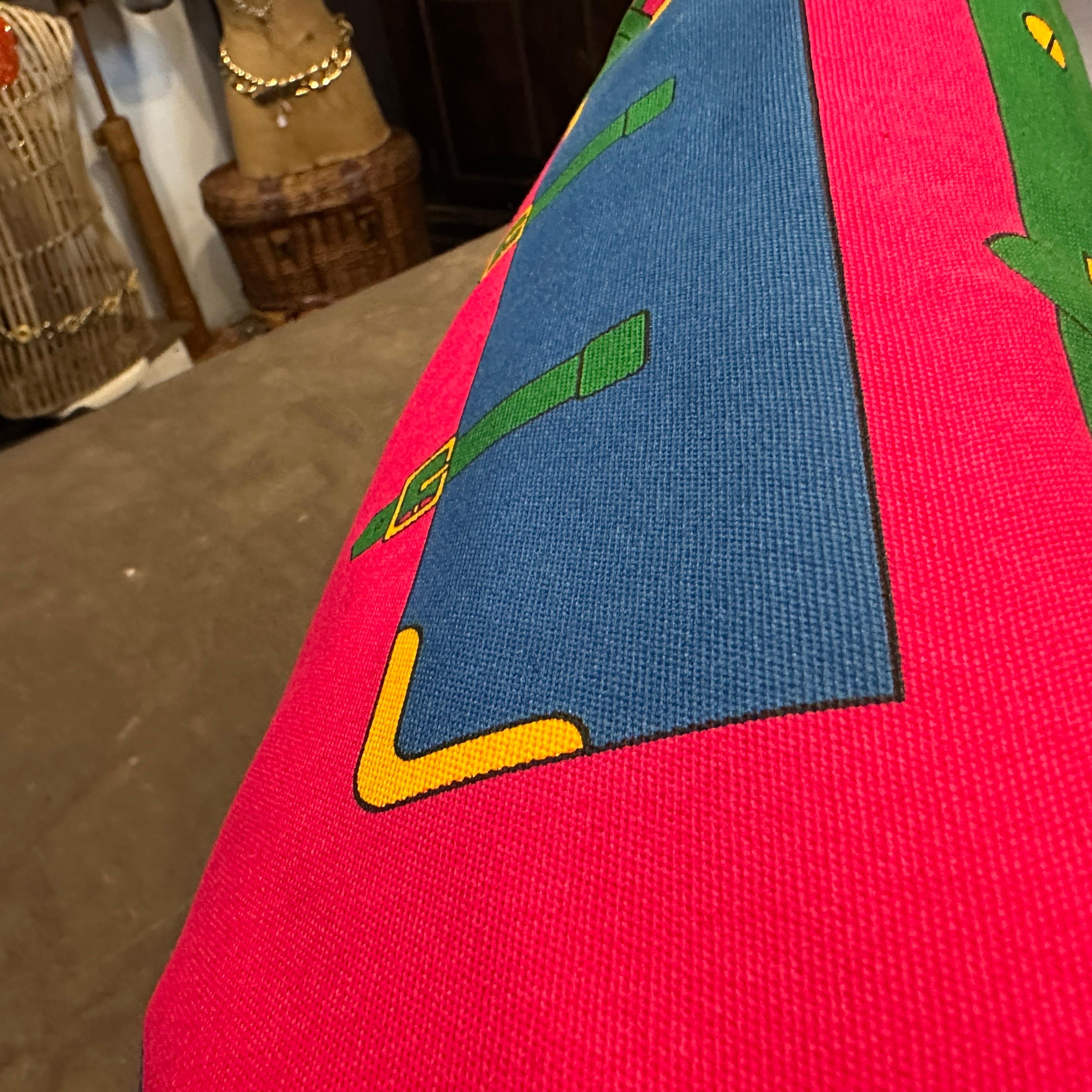 A 1990s Vibrant Pink and Green Fabric Top Handle Bag By Roberta di Camerino For Sale 7