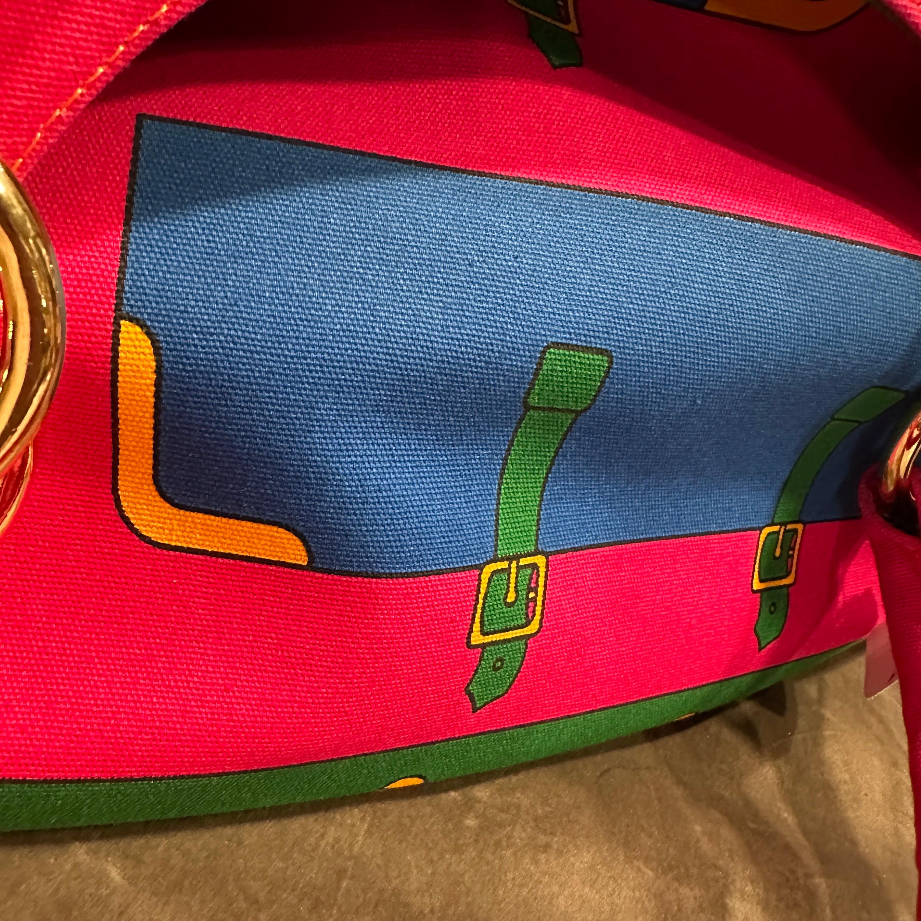 A 1990s Vibrant Pink and Green Fabric Top Handle Bag By Roberta di Camerino For Sale 10