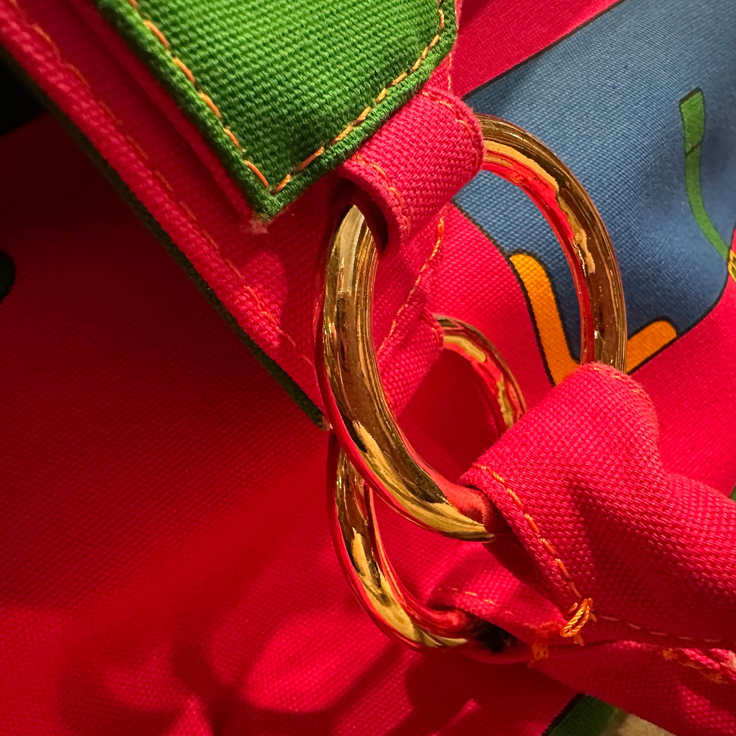 A 1990s Vibrant Pink and Green Fabric Top Handle Bag By Roberta di Camerino For Sale 12