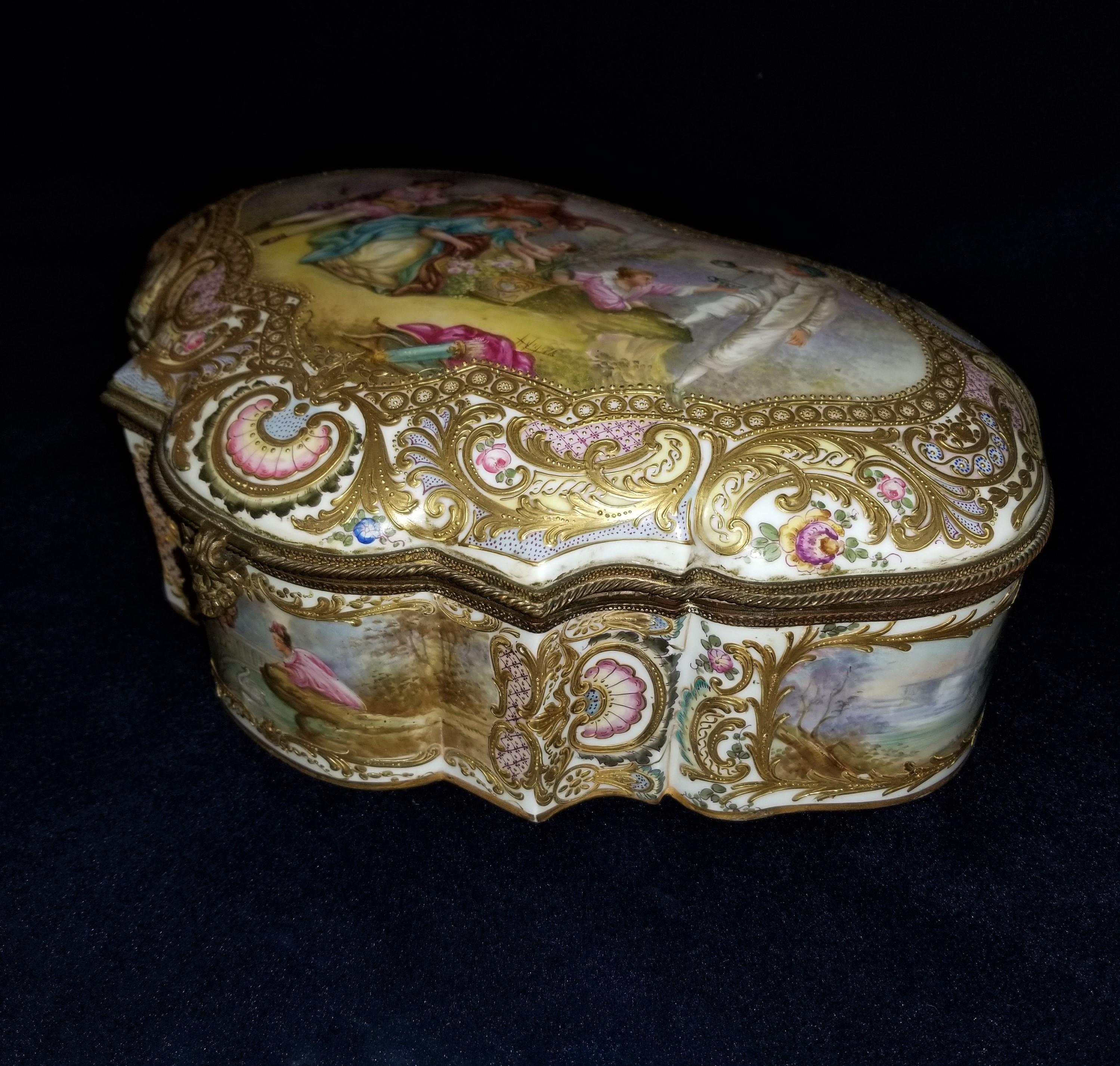 Gilt Bronze Mounted Sevres Jewel Box and Cover with Multi-Panel Scenes In Good Condition For Sale In New York, NY