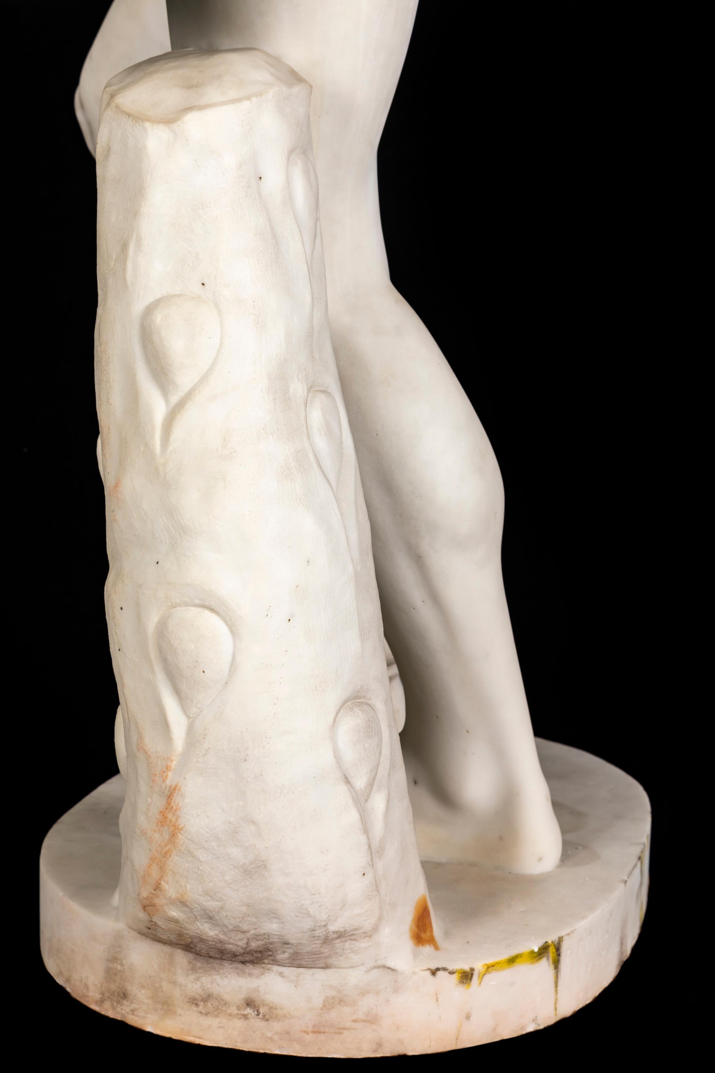 Statua di fauno danzante in marmo di Carrara del XIX secolo di A.I.C., Firenze in vendita 3
