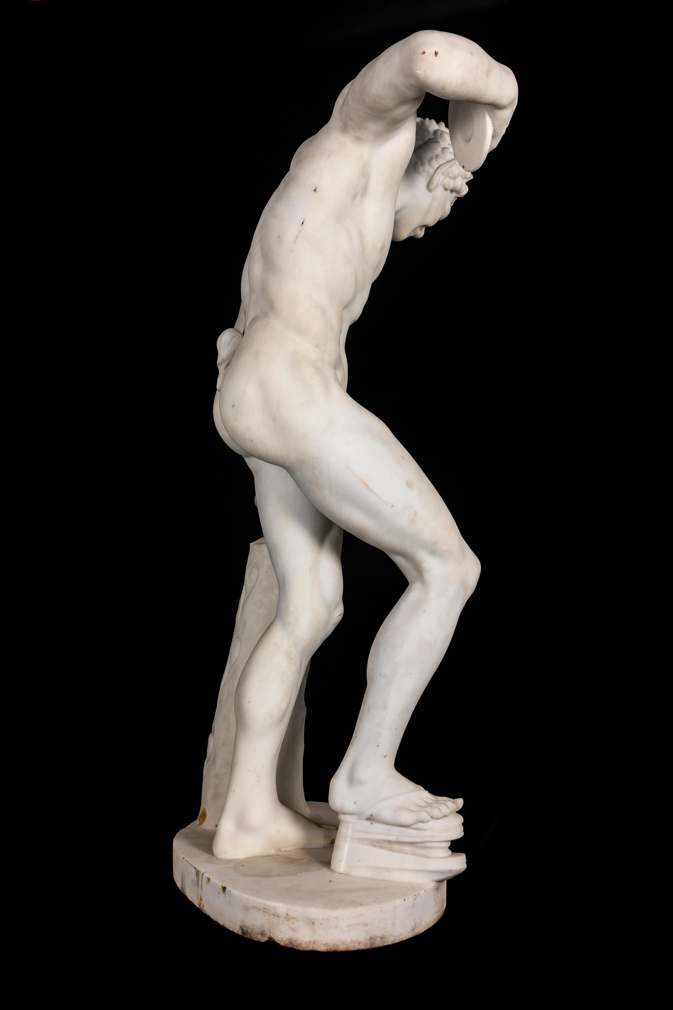 Statua di fauno danzante in marmo di Carrara del XIX secolo di A.I.C., Firenze In condizioni buone in vendita a New York, NY