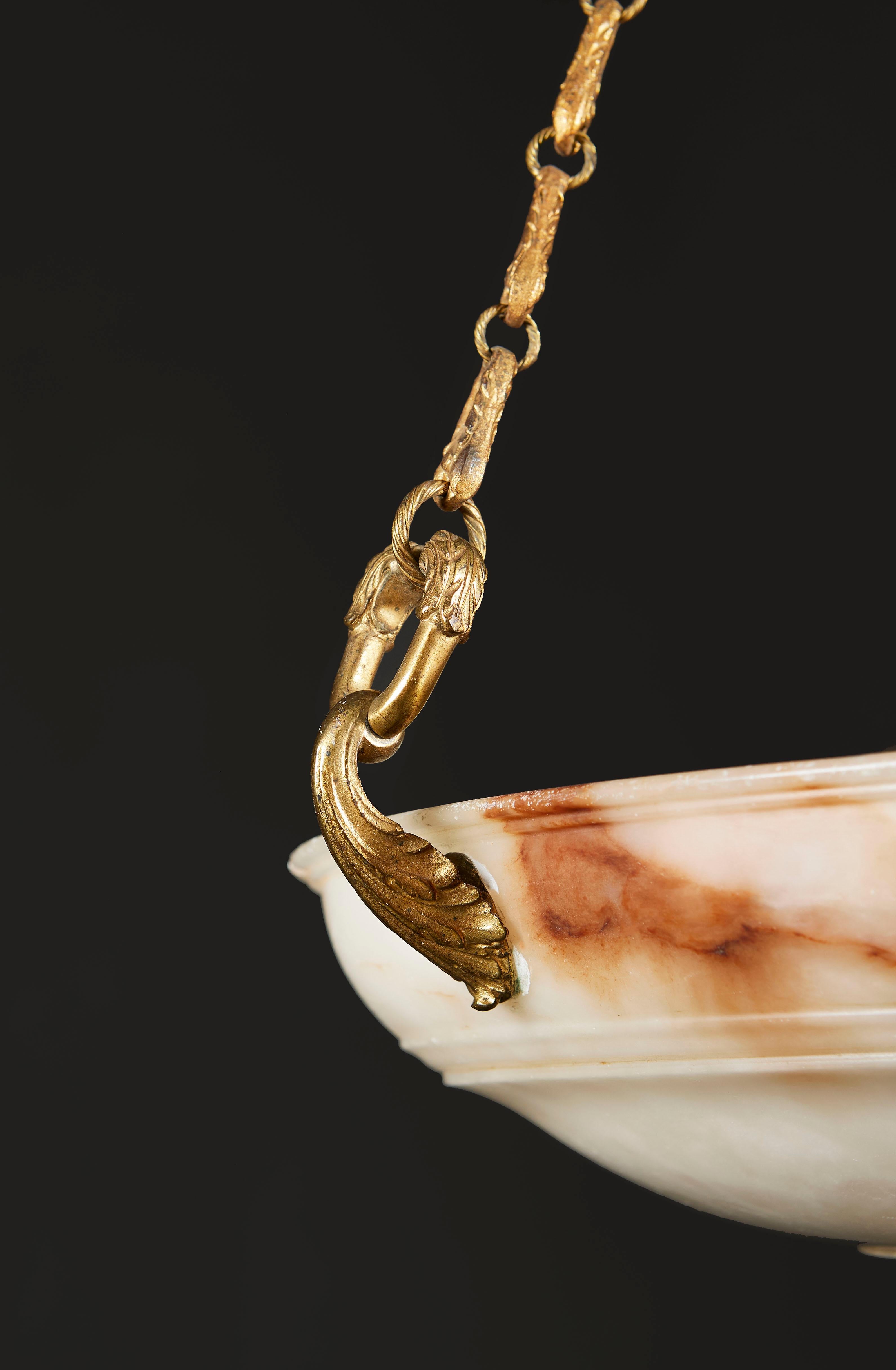 19th Century Alabaster Dish Light with Ormolu Chain In Good Condition In London, GB