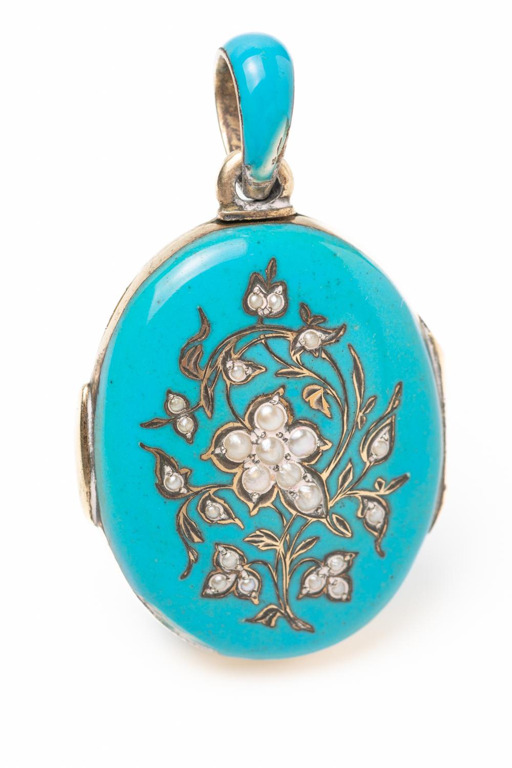An Art Nouveau Austrian Enamel and Silver Gilt Pearl Locket For Sale 3