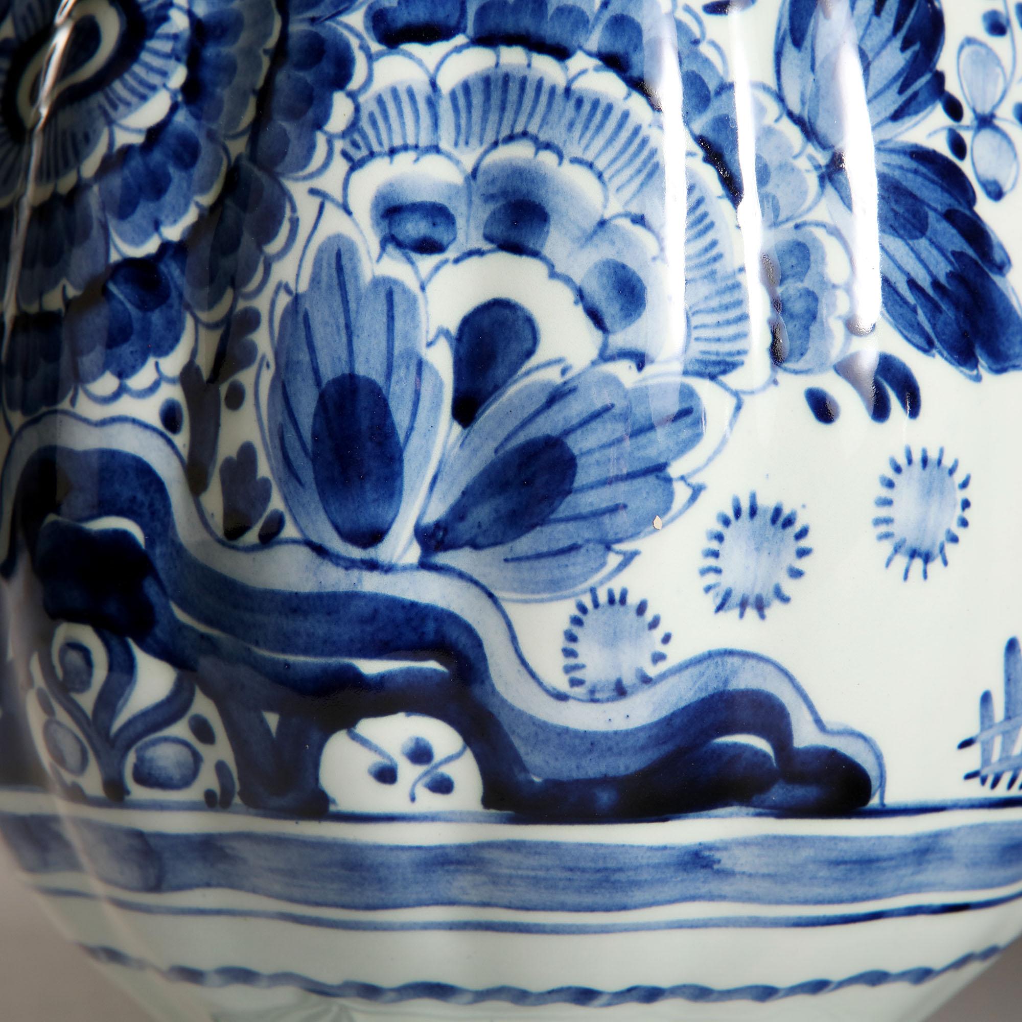 dutch ceramic vessel table lamp