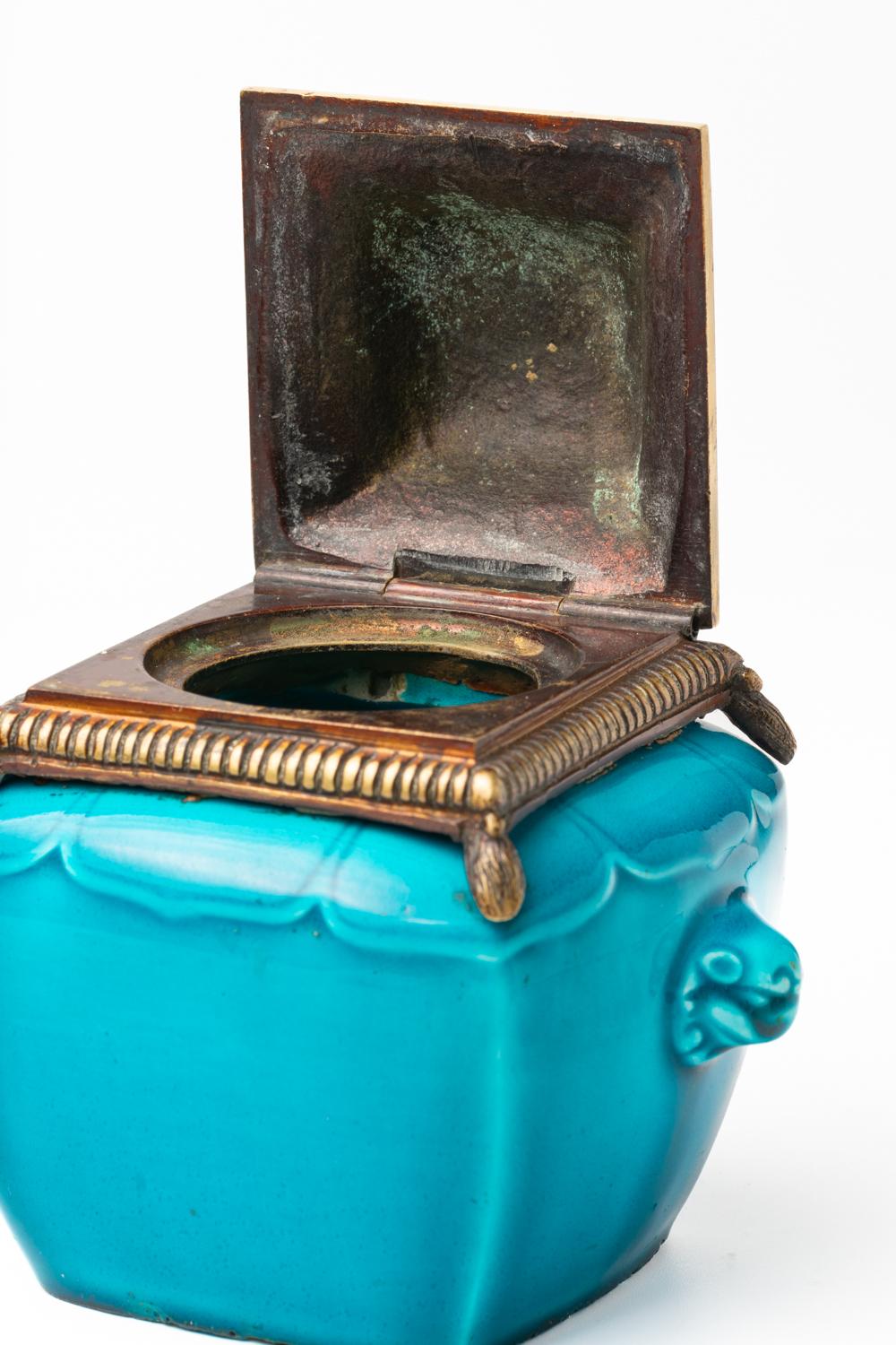 A 19th century Blue And Bronze Inkwell By Théodore Deck For Sale 6
