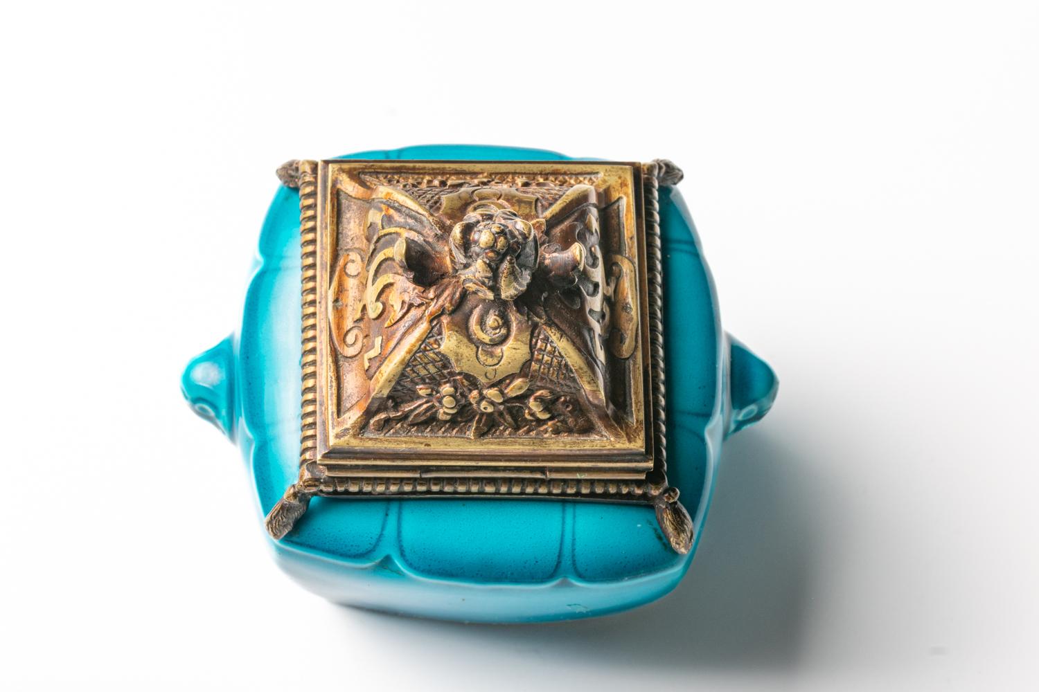 A 19th century Blue And Bronze Inkwell By Théodore Deck For Sale 9