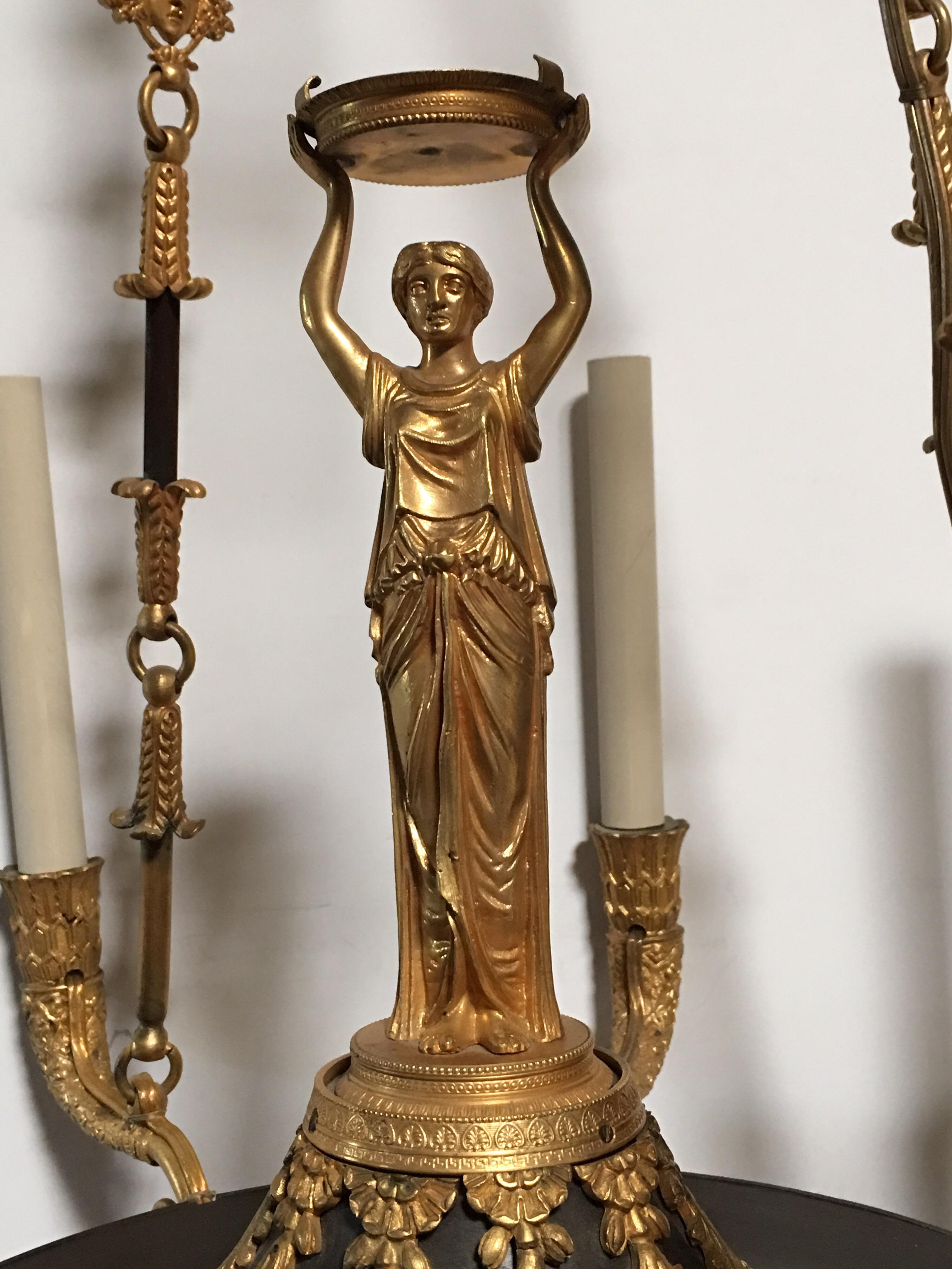 XIXe siècle Lustre de style Empire du XIXe siècle en bronze et bronze doré en vente