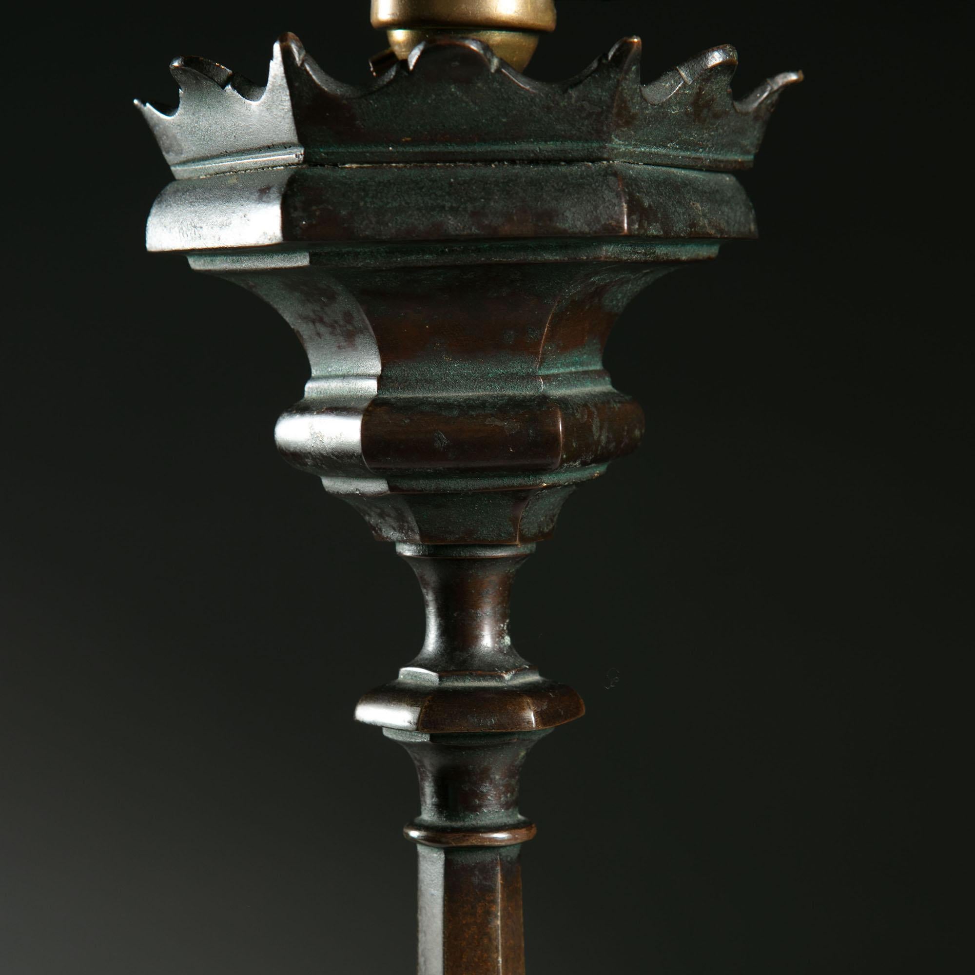 English 19th Century Bronze Column Lamp with a Triform Base