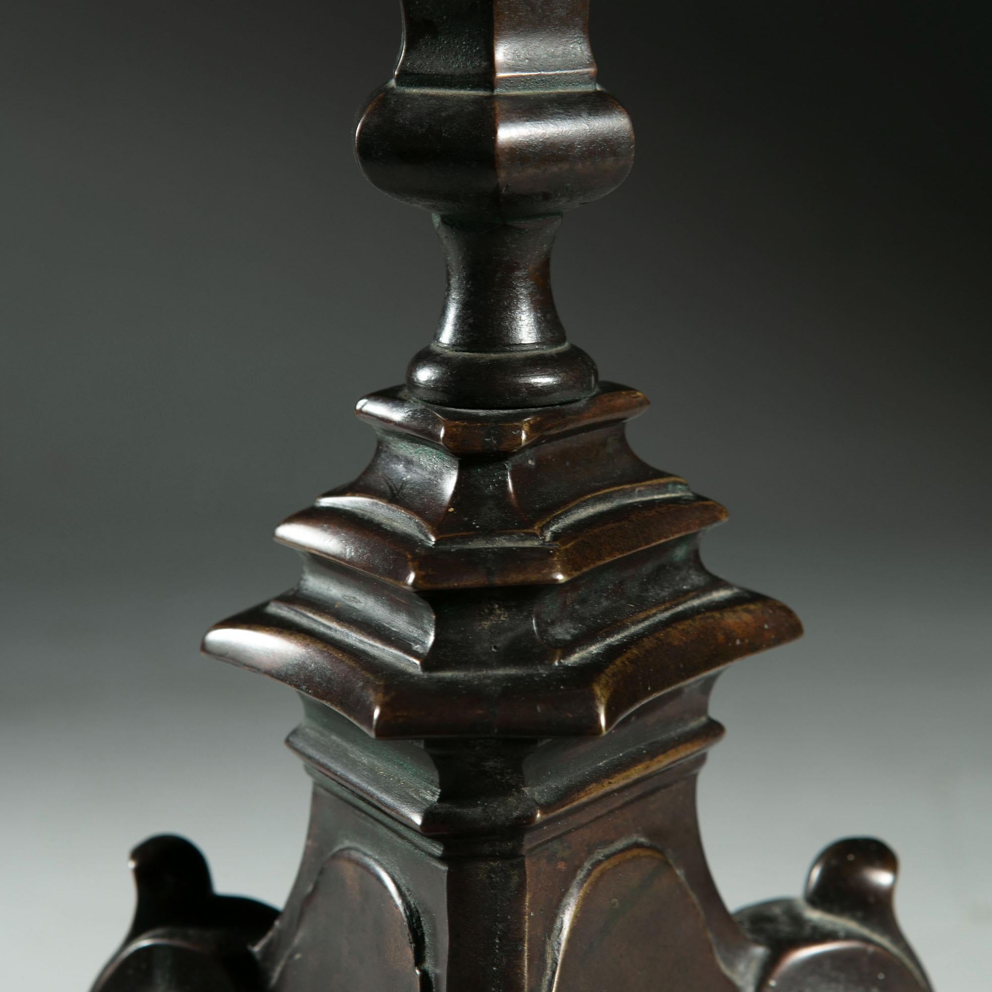 19th Century Bronze Column Lamp with a Triform Base In Good Condition In London, GB