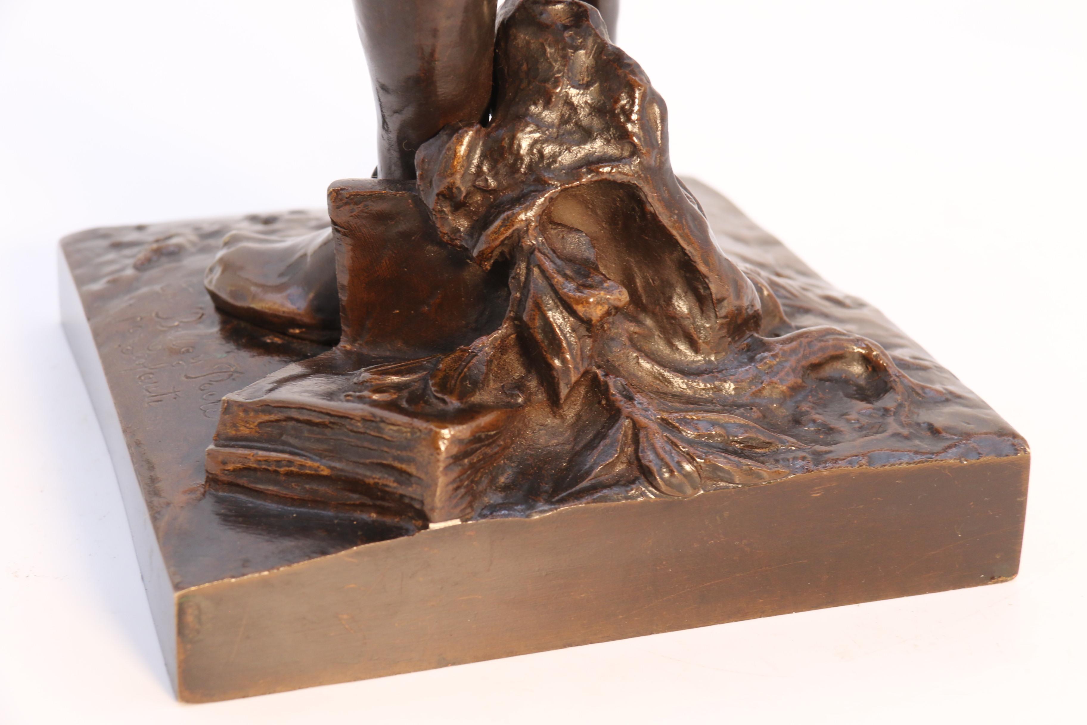 The 19th century bronze study of the French poet Joachim de Bellay by L Adolphe en vente 11