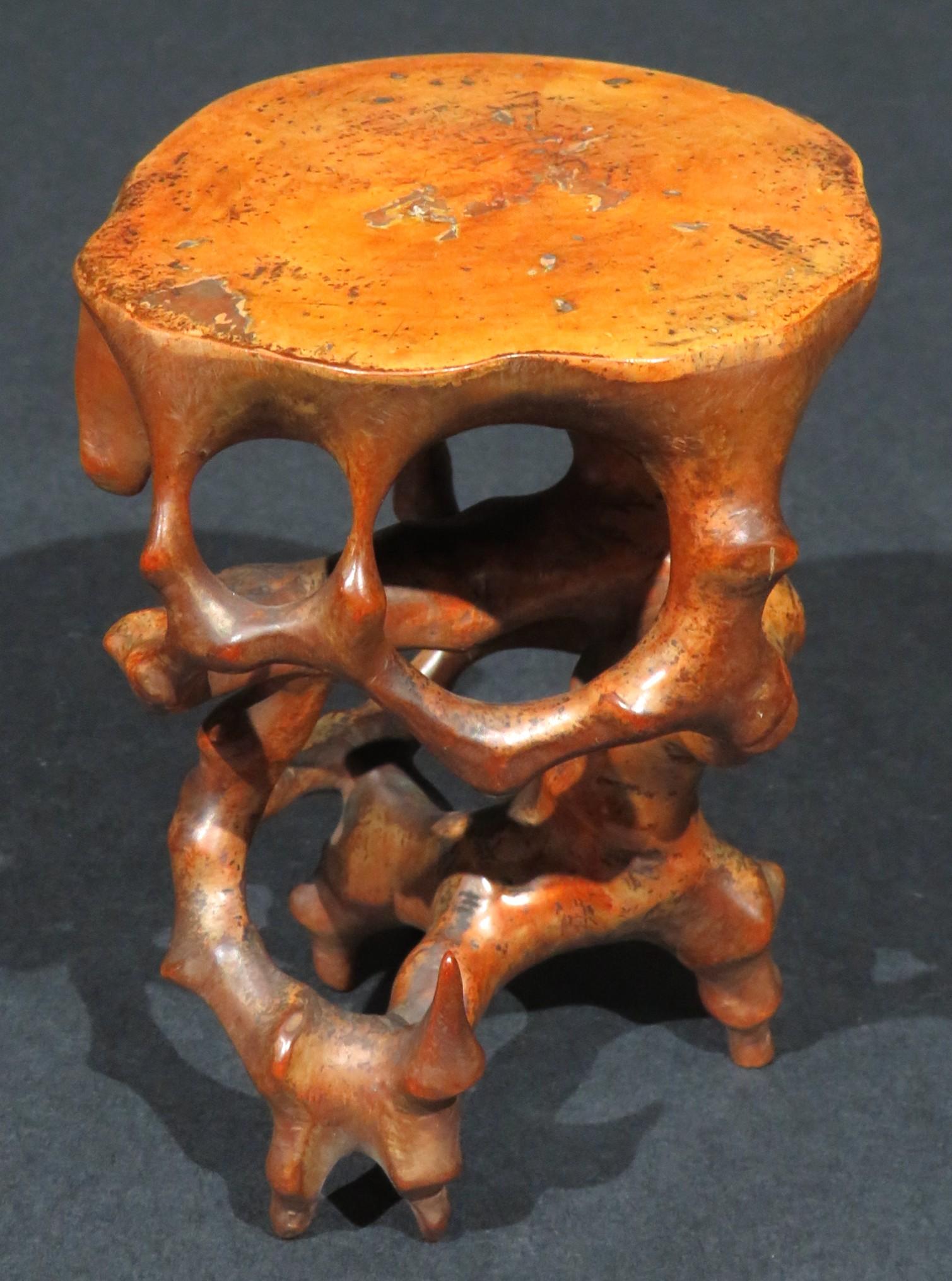 Expositor de madera de raíz de nudo del siglo XIX, periodo Meiji (1868-1912) en Bueno estado para la venta en Ottawa, Ontario