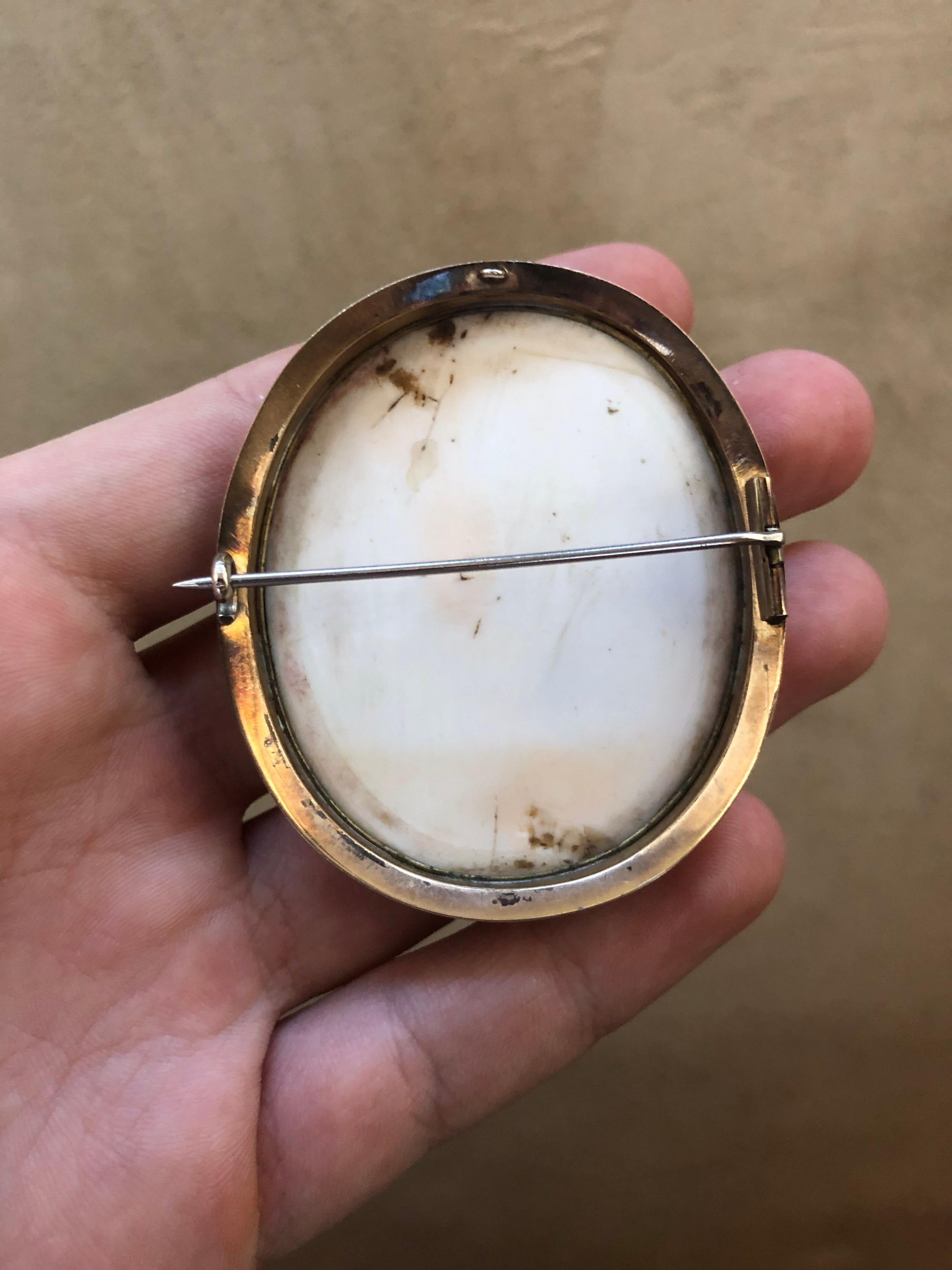 19th Century Cameo Brooch In Excellent Condition In Firenze, IT